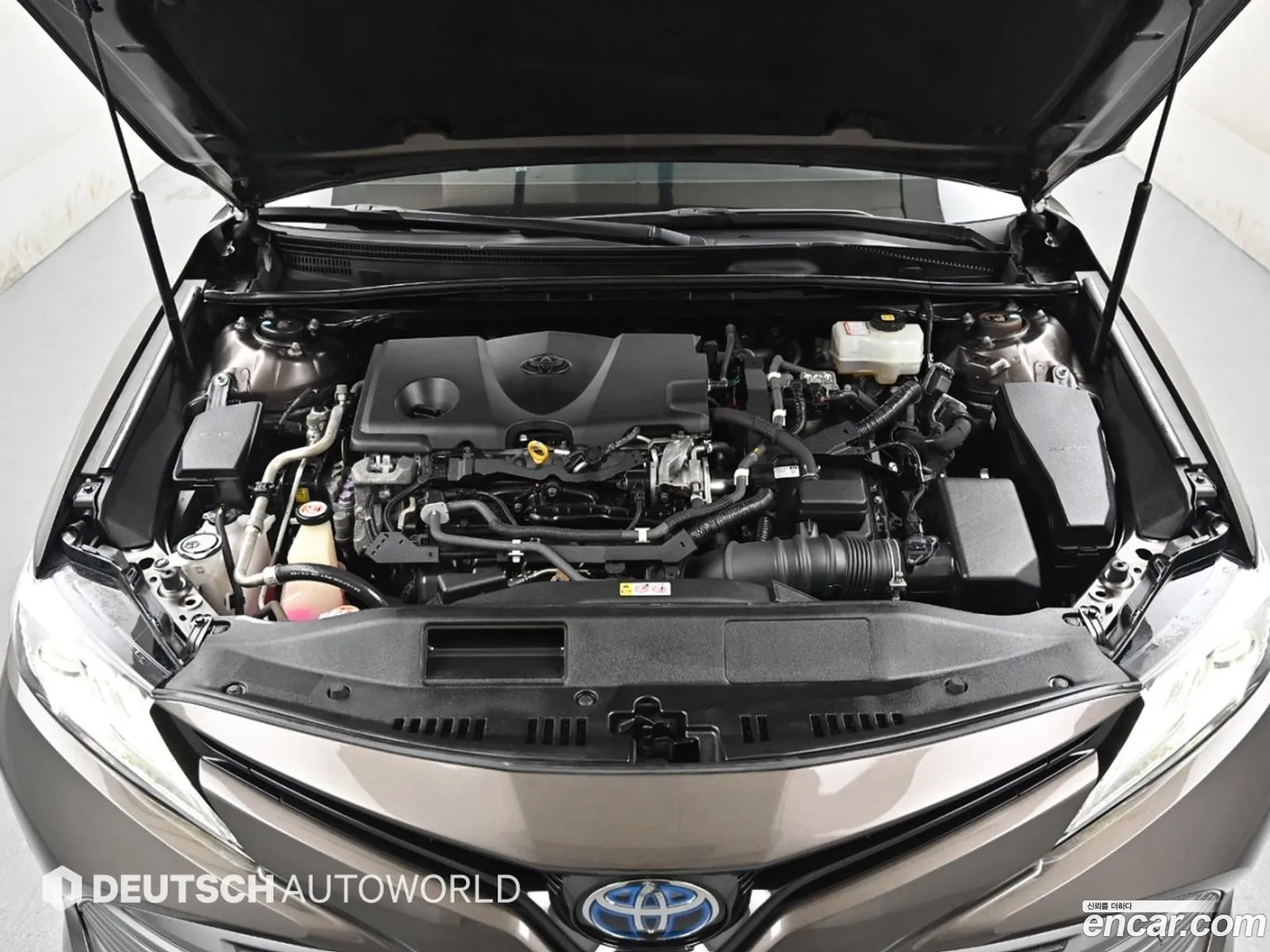 Toyota Camry 2018 — 10