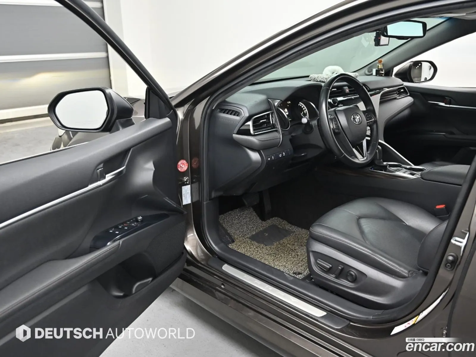 Toyota Camry 2018 — 3