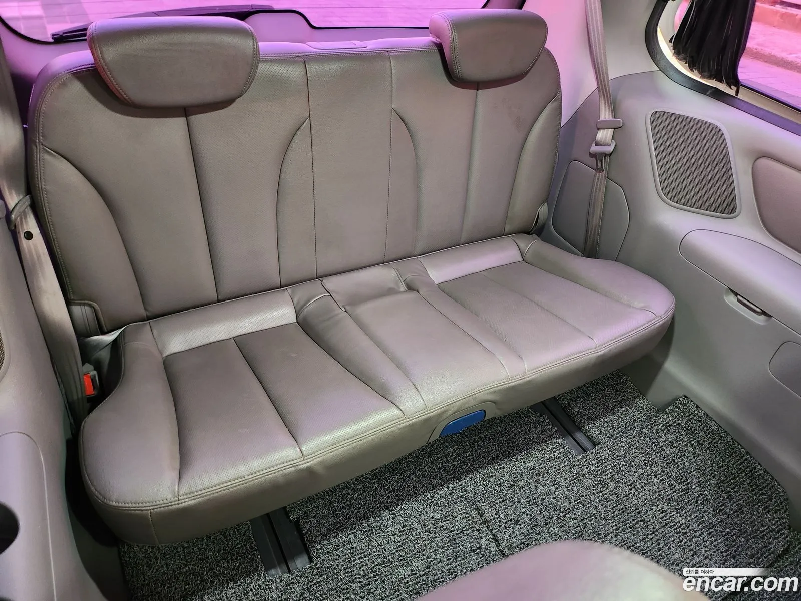 Kia Carnival R 2013 — 13