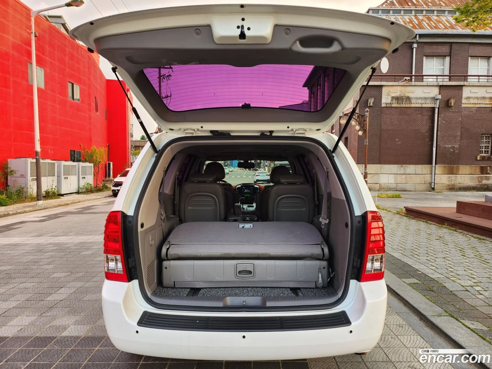 Kia Carnival R 2013 — 18