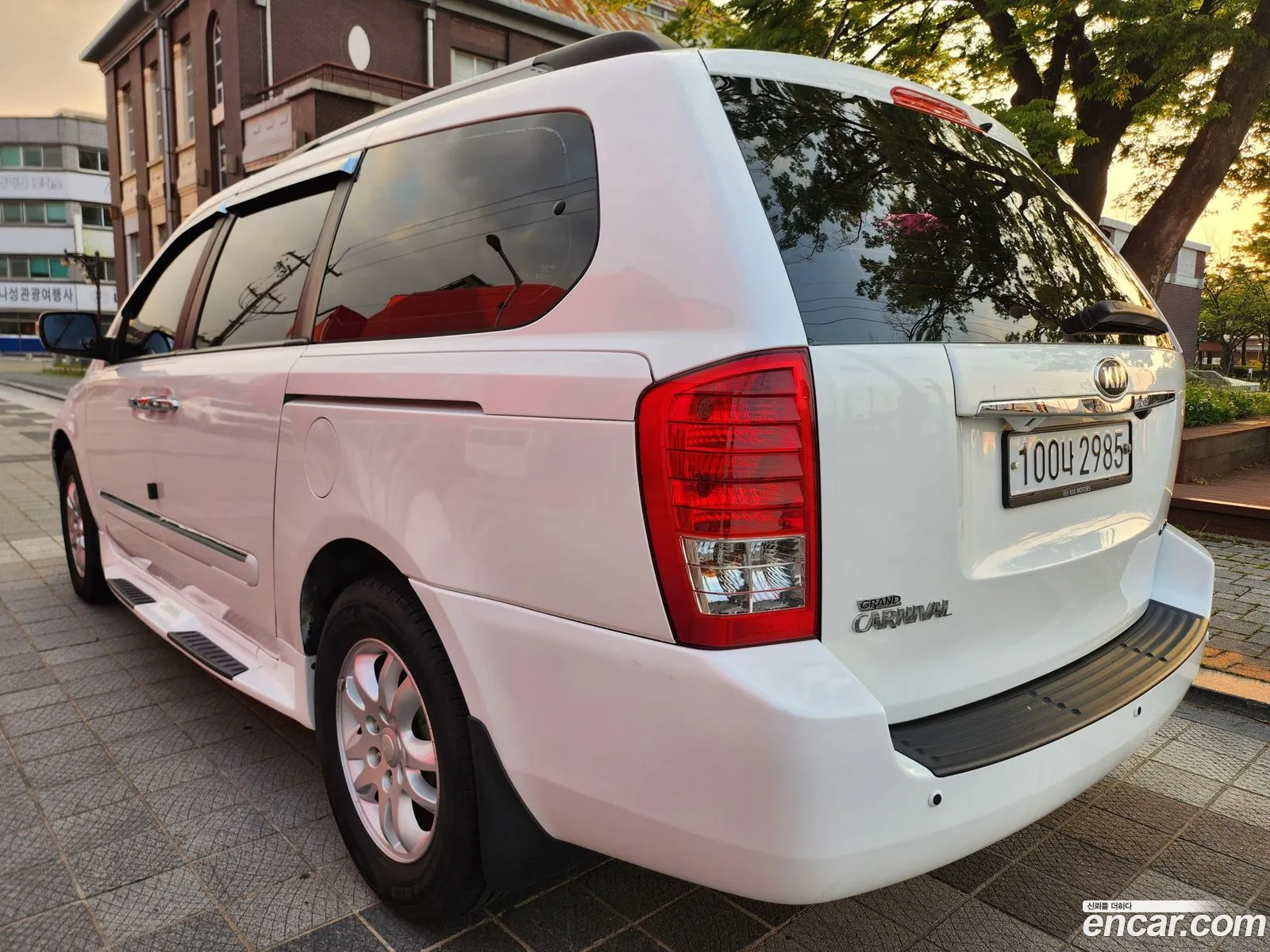 Kia Carnival R 2013 — 20
