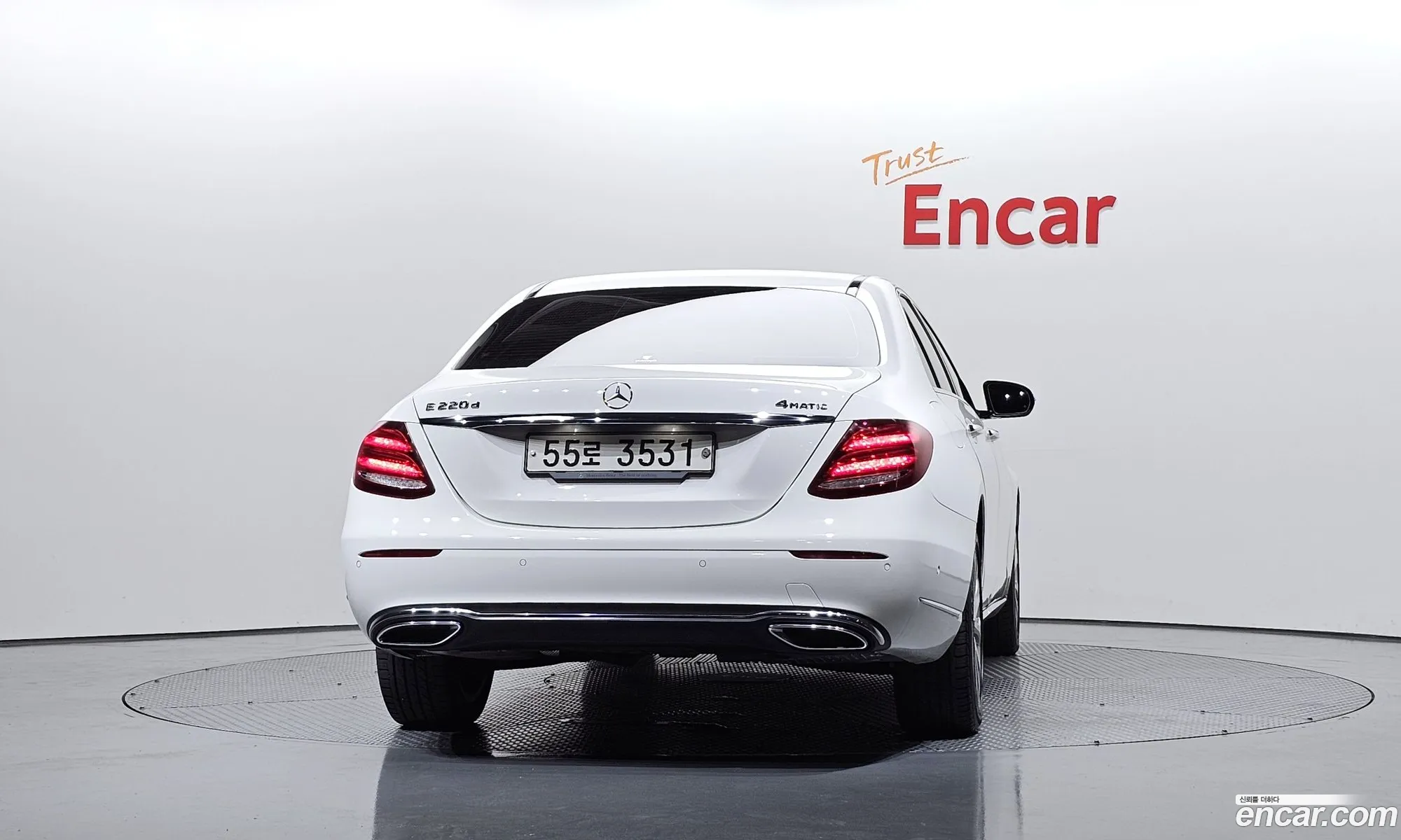 Mercedes-Benz E-Class W213 2019 WDDZF0FB6KA532144 — 17