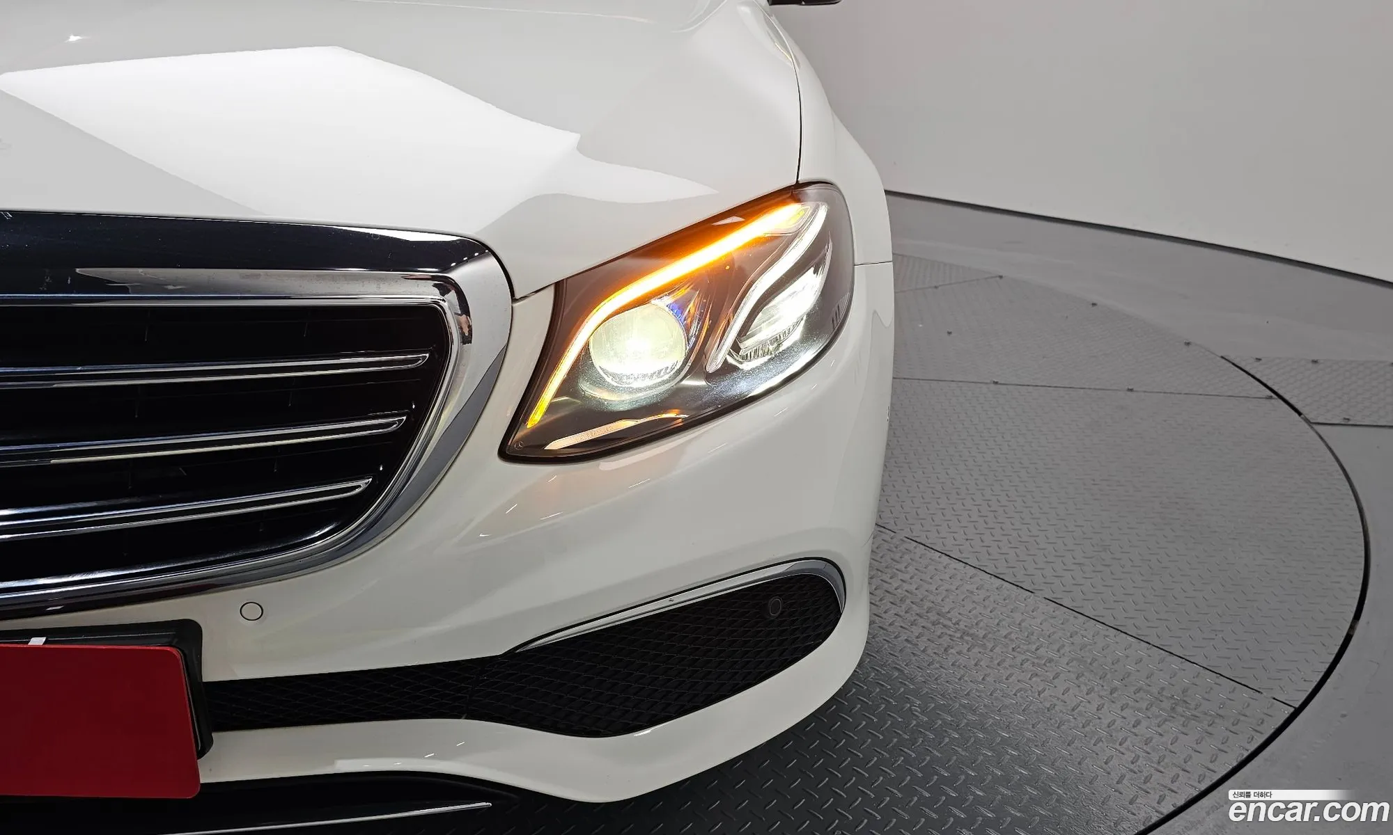 Mercedes-Benz E-Class W213 2019 WDDZF0FB6KA532144 — 18