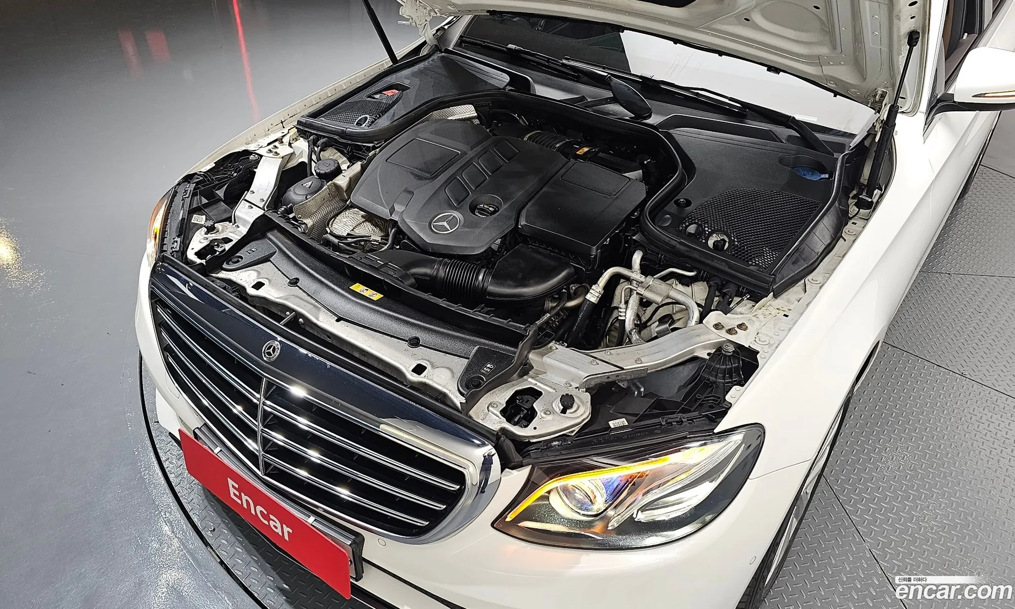 Mercedes-Benz E-Class W213 2019 WDDZF0FB6KA532144 — 14