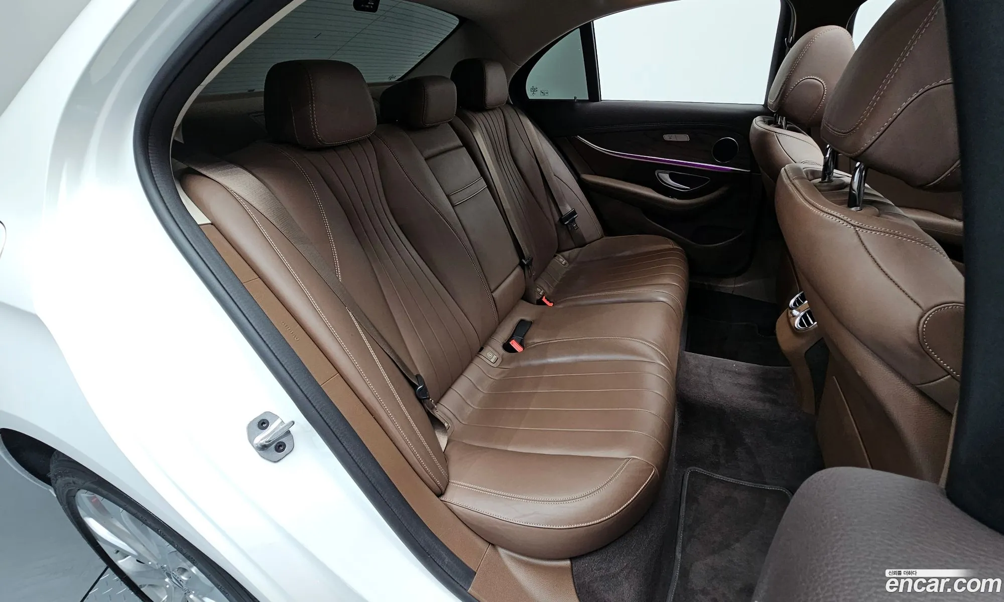 Mercedes-Benz E-Class W213 2019 WDDZF0FB6KA532144 — 2