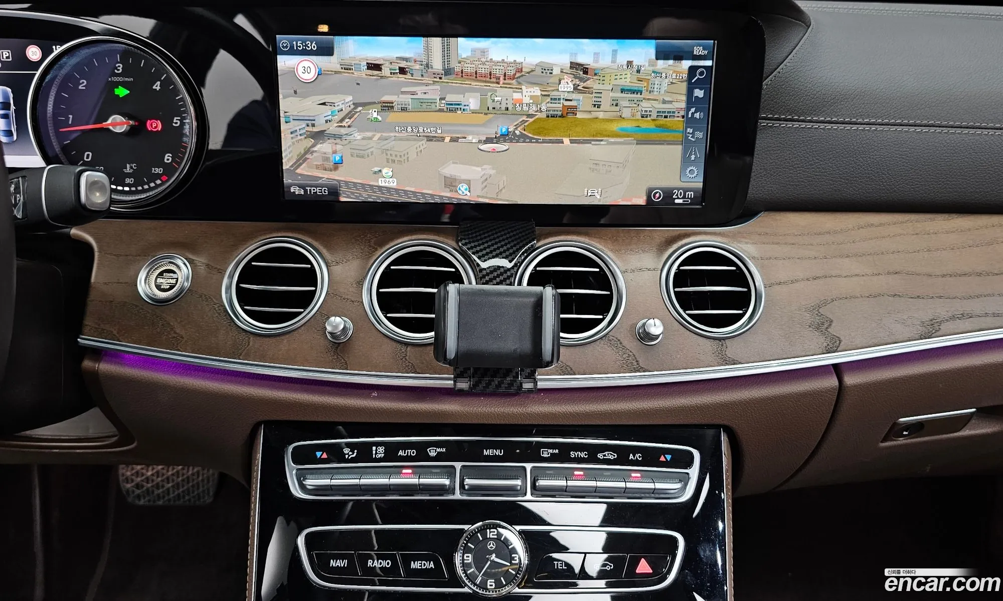 Mercedes-Benz E-Class W213 2019 WDDZF0FB6KA532144 — 22