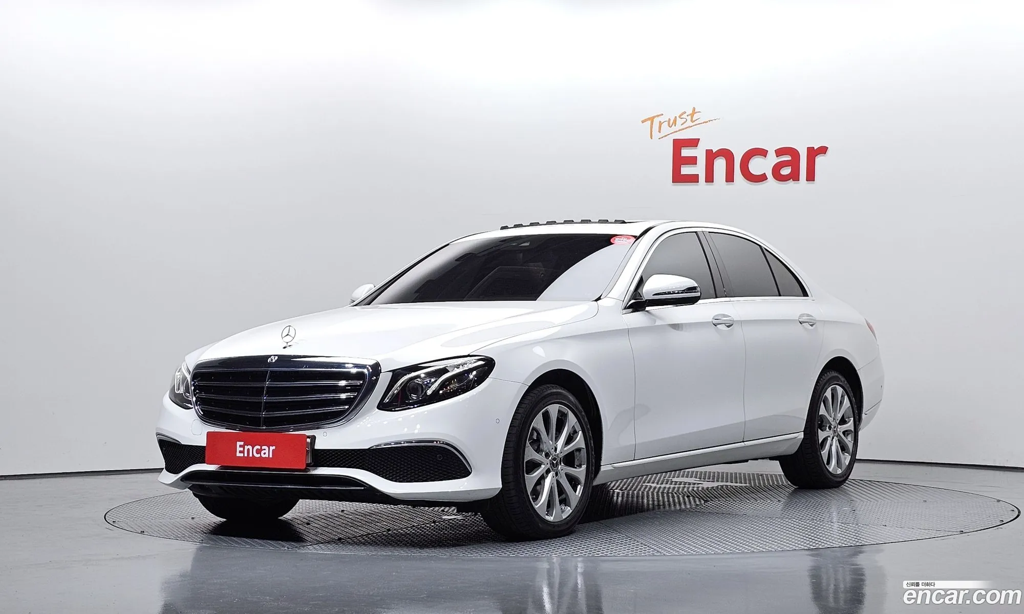 Mercedes-Benz E-Class W213 2019 WDDZF0FB6KA532144 — 13