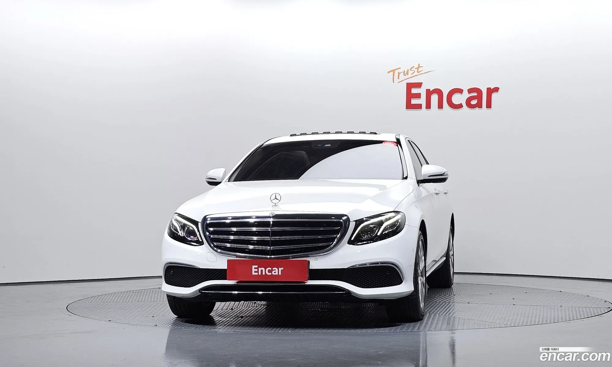 Mercedes-Benz E-Class W213 2019 WDDZF0FB6KA532144 — 26
