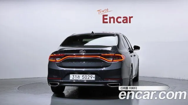 Hyundai Grandeur IG Hybrid 2017 — 3