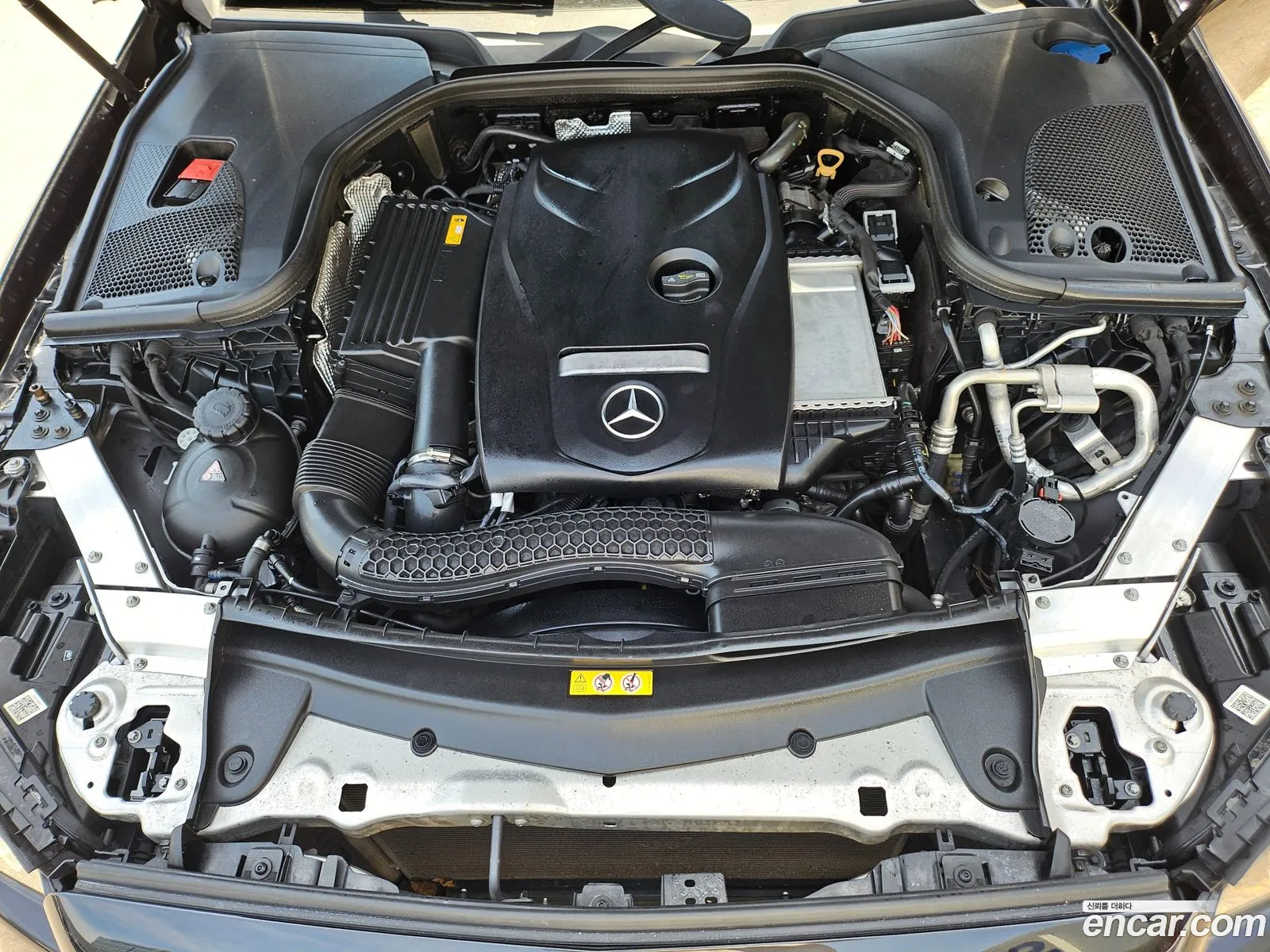 Mercedes-Benz E-Class W213 2018 — 12