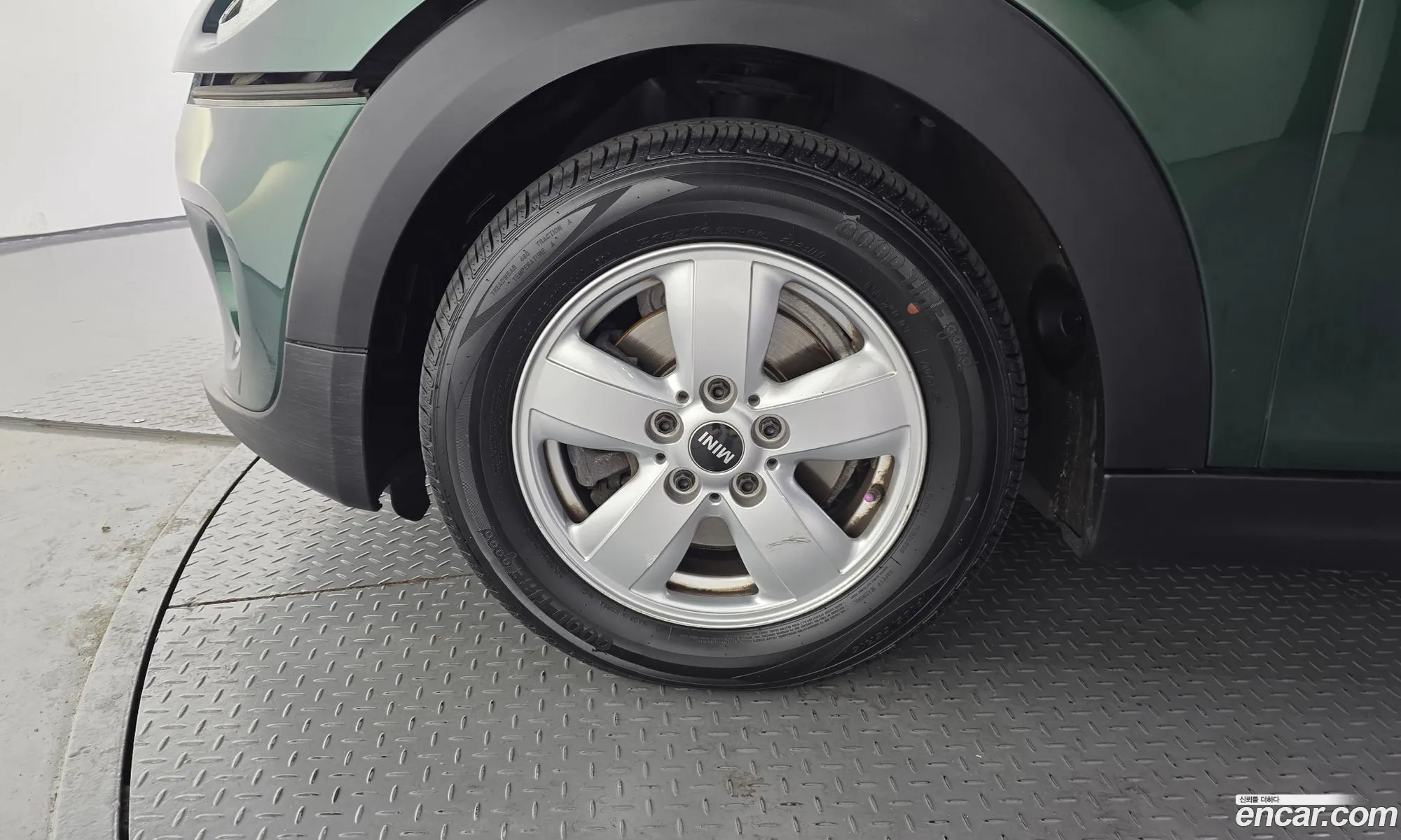 Mini Cooper D 2017 — 16