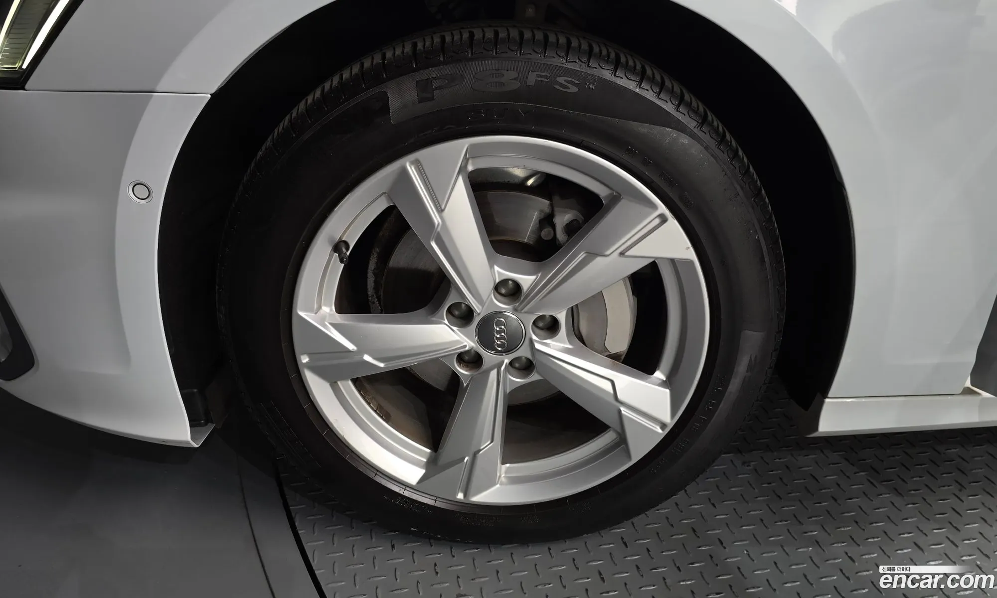 Audi A6 2021 WAUZZZF27MN004482 — 27