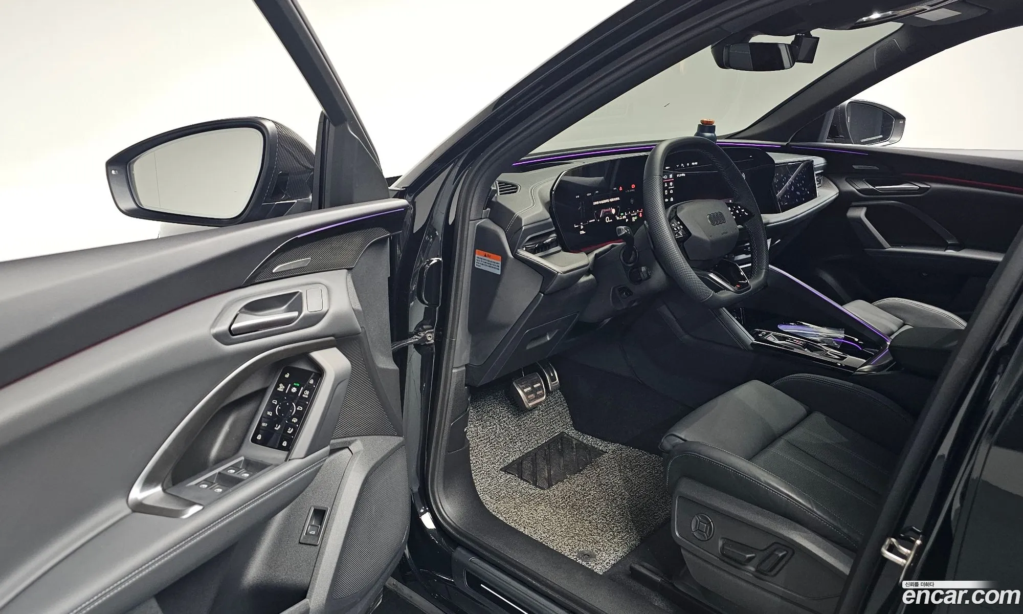 Audi Q5 2025 WAUZZZGUXS2072001 — 4