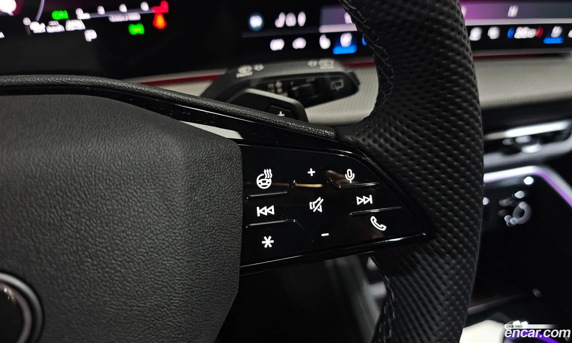 Audi Q5 2025 WAUZZZGUXS2072001 — 25