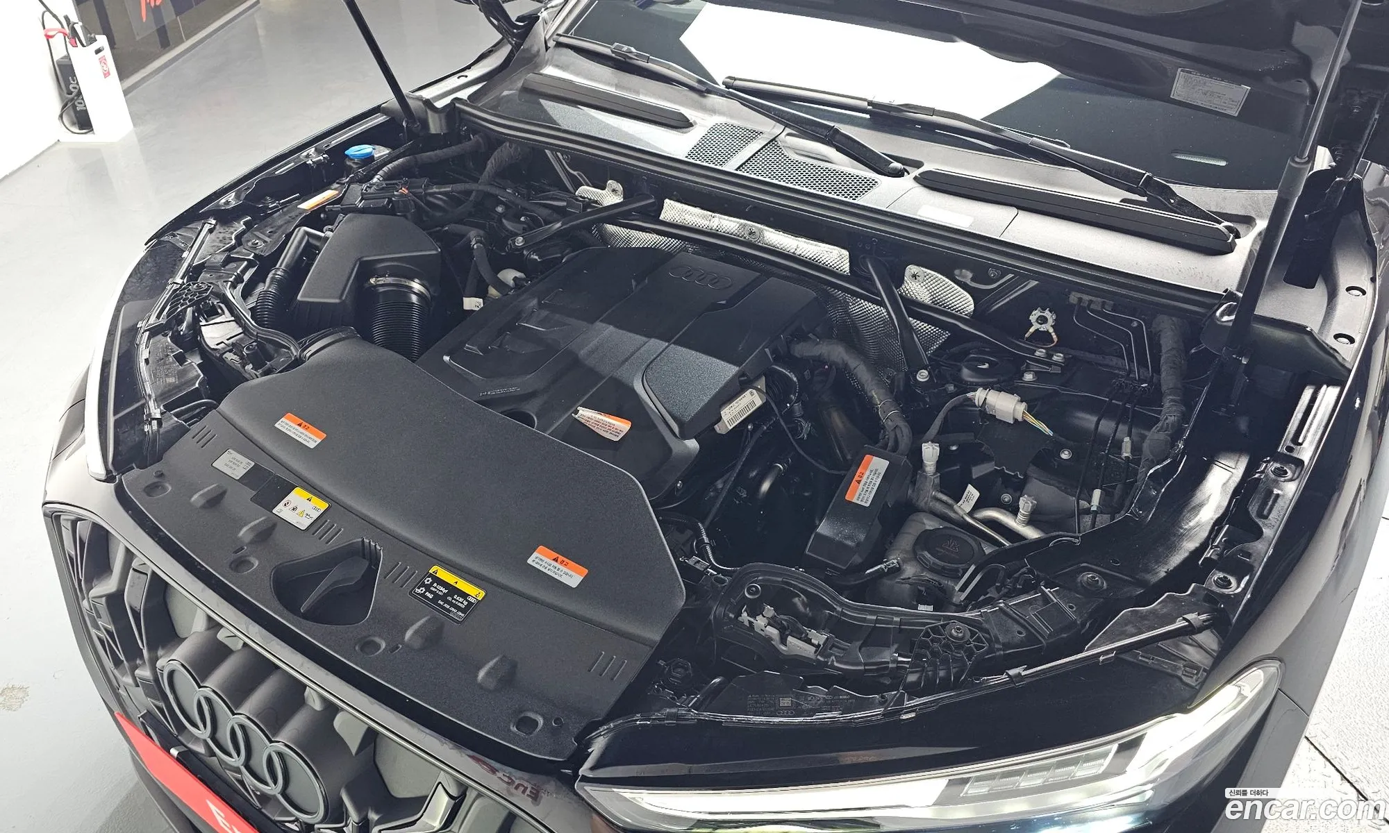 Audi Q5 2025 WAUZZZGUXS2072001 — 36