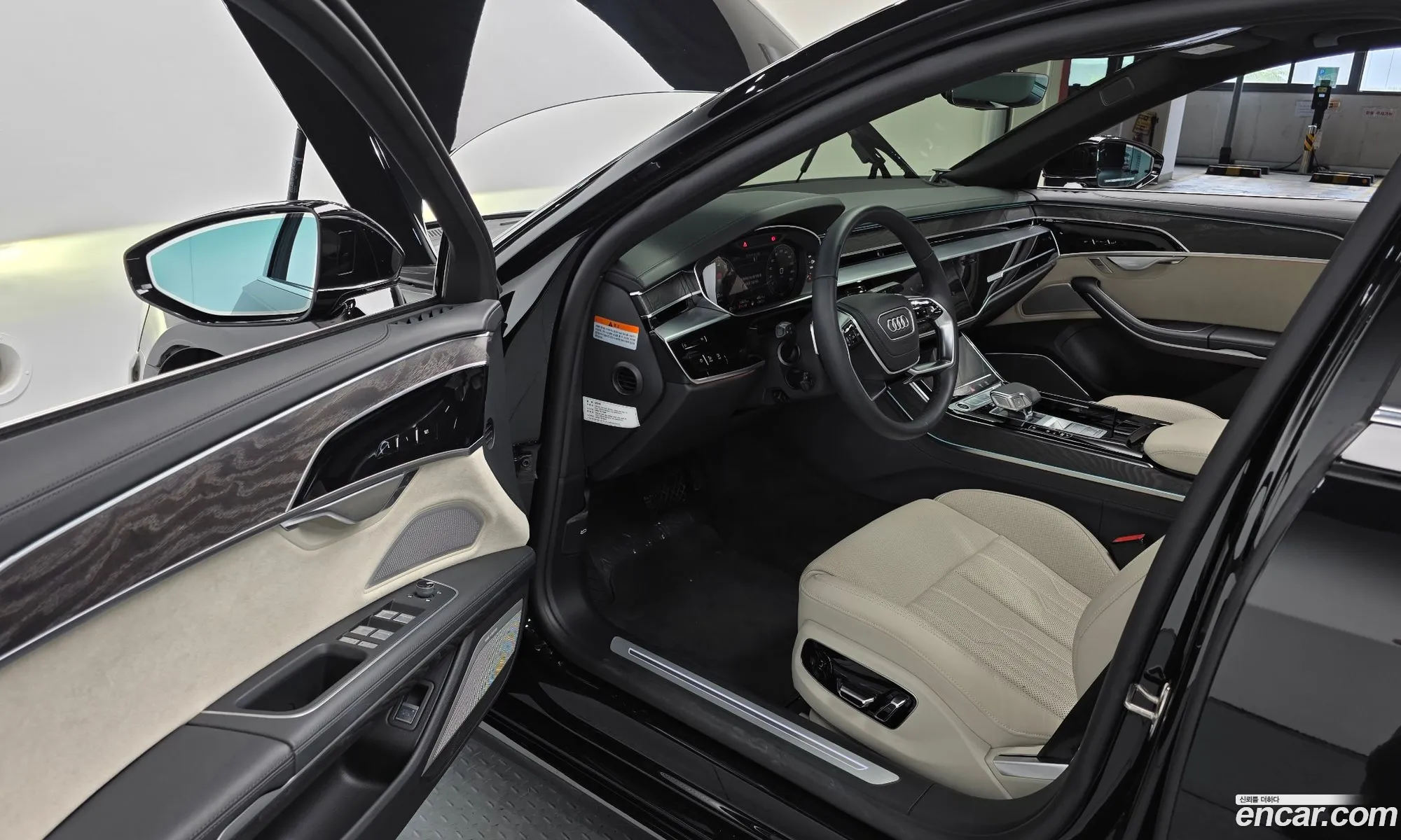 Audi A8 2023 WAUZZZF80PN002968 — 5