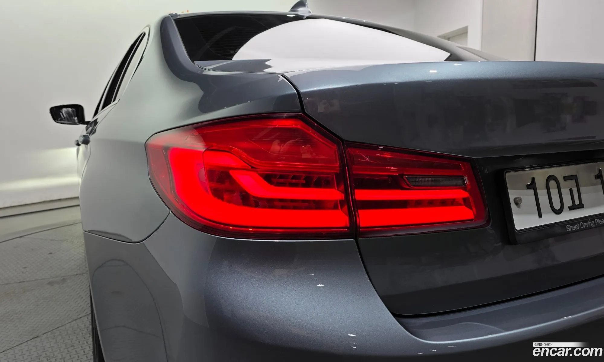 BMW 5 Series 2017 WBAJD3104JWC13704 — 27