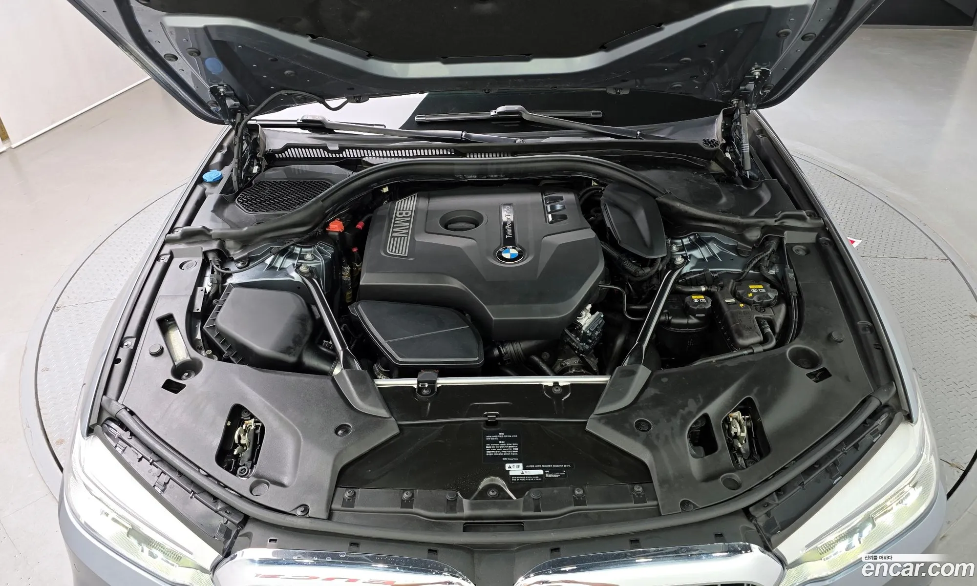 BMW 5 Series 2017 WBAJD3104JWC13704 — 5