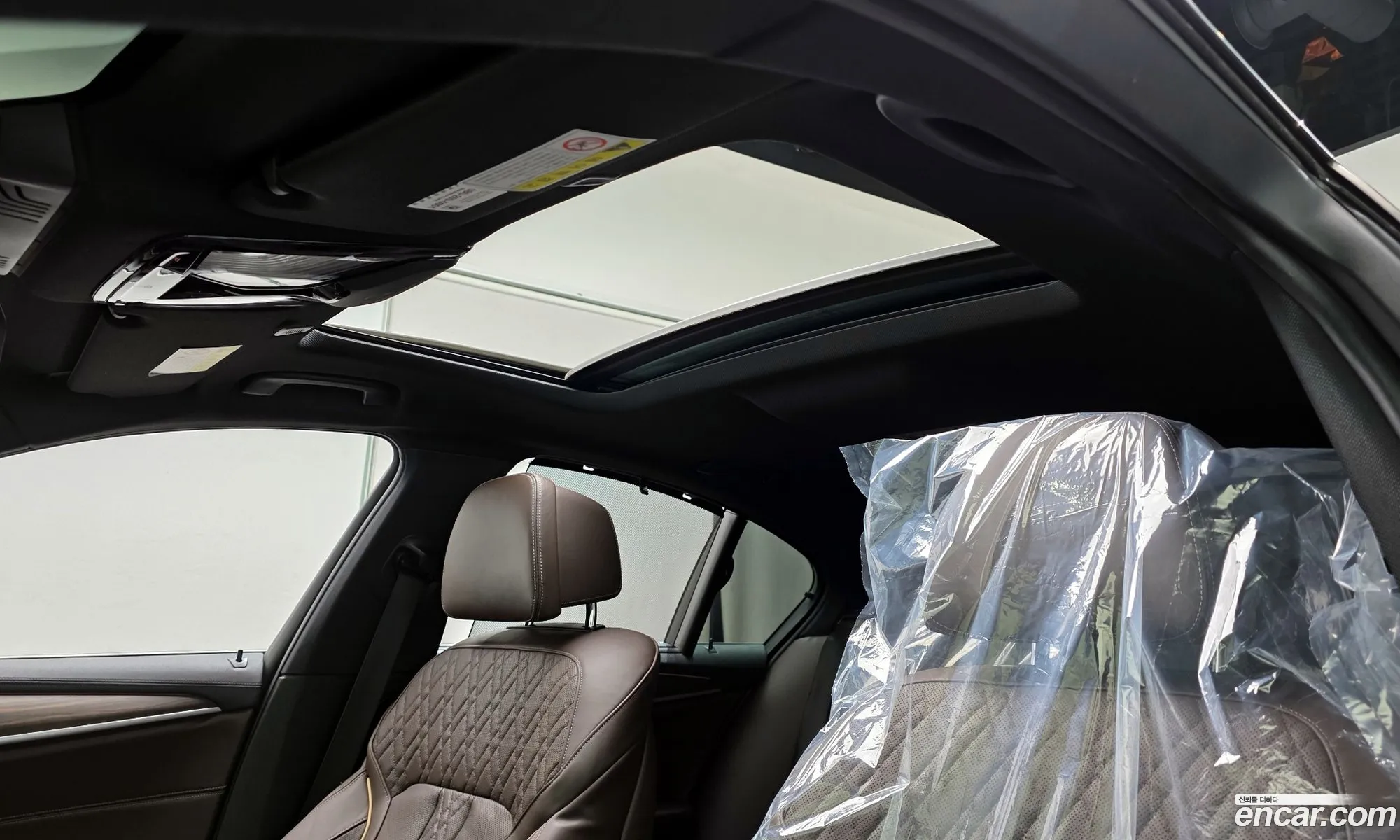 BMW 5 Series 2017 WBAJD3104JWC13704 — 14