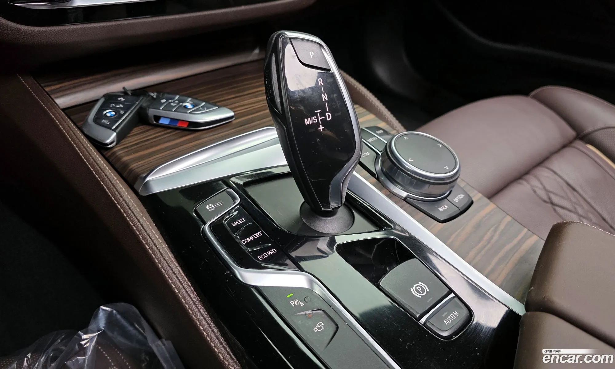 BMW 5 Series 2017 WBAJD3104JWC13704 — 24