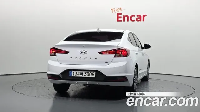 Hyundai Elantra AD 2019 — 3
