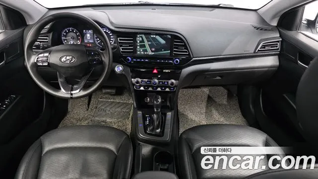 Hyundai Elantra AD 2019 — 4