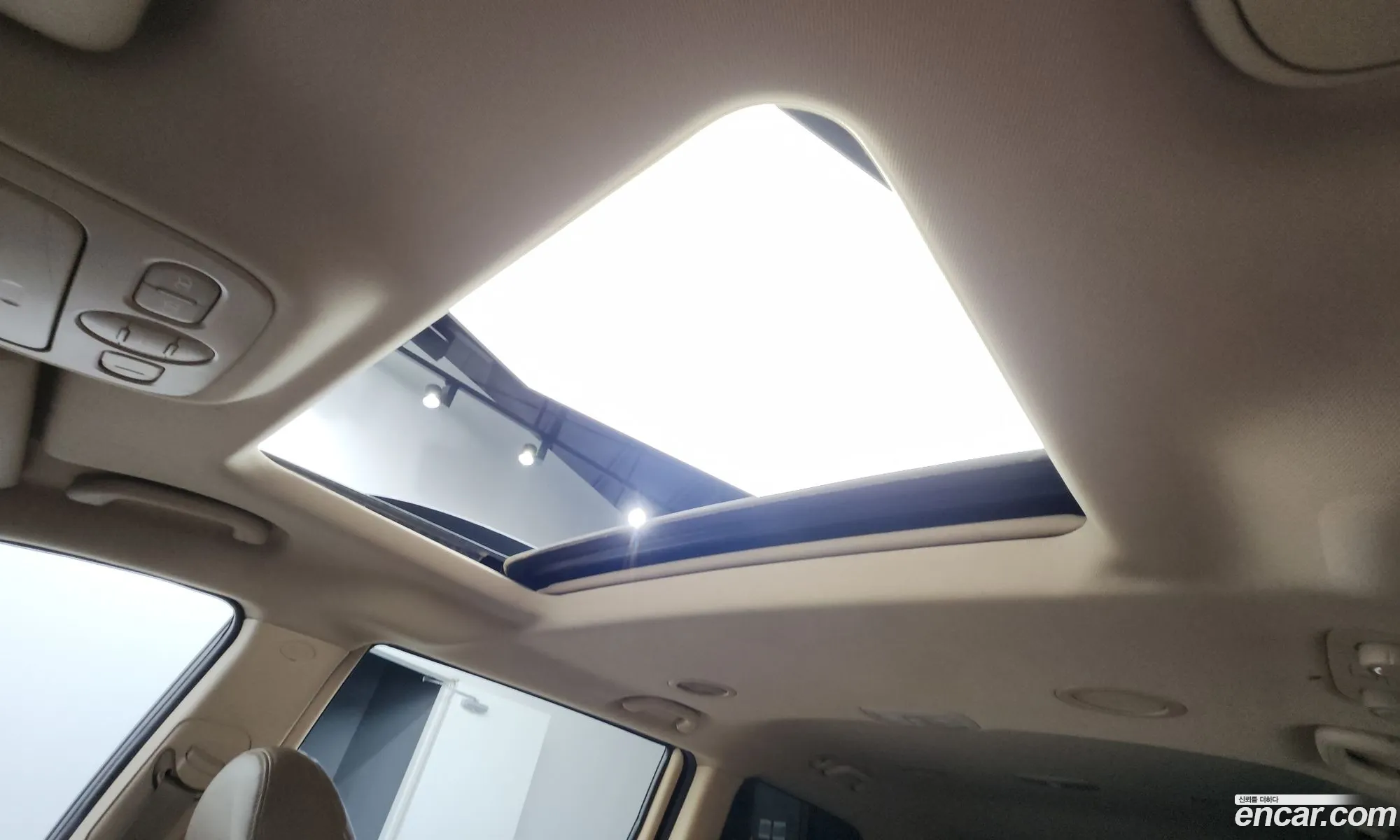 Kia Carnival R 2013 — 18
