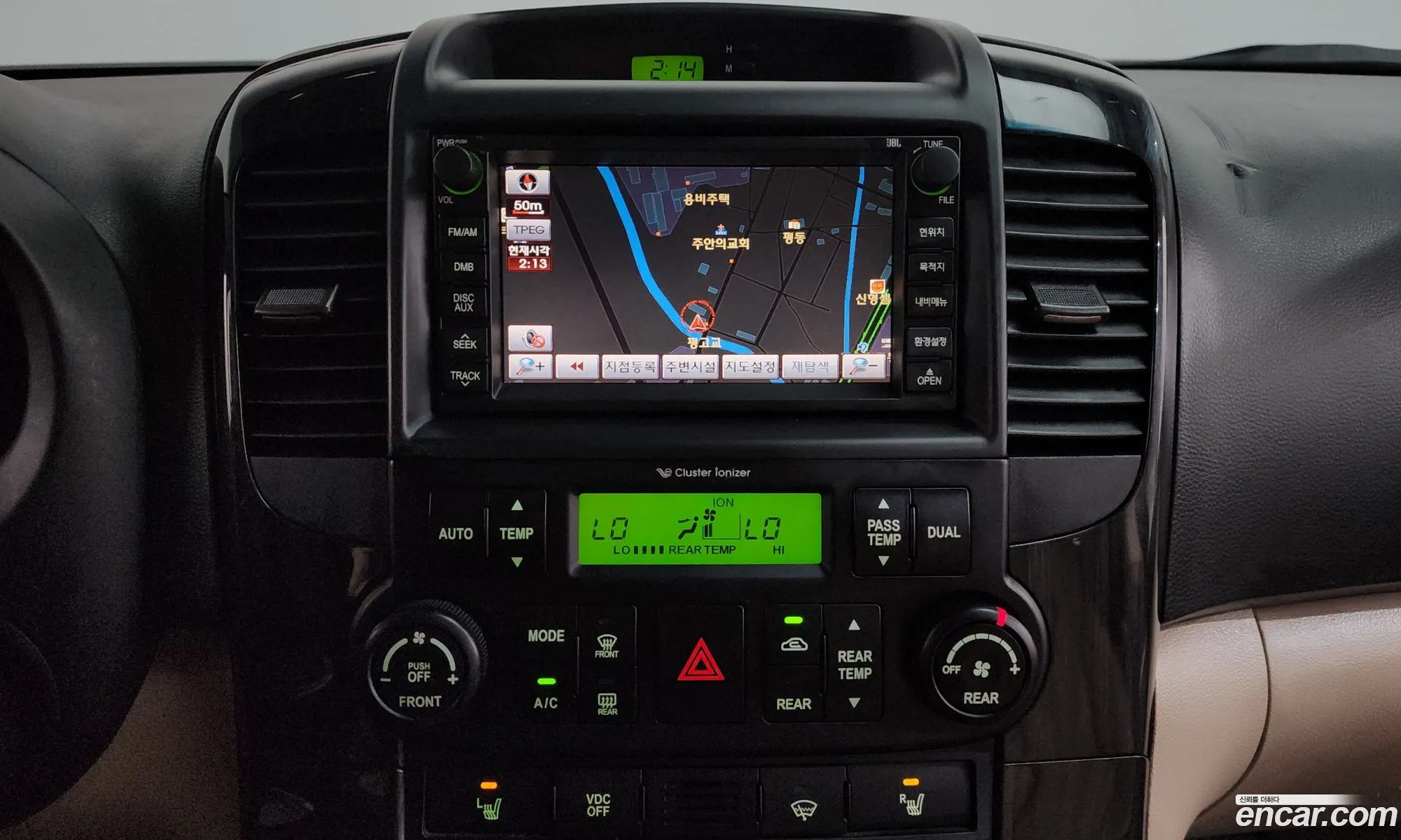 Kia Carnival R 2013 — 23