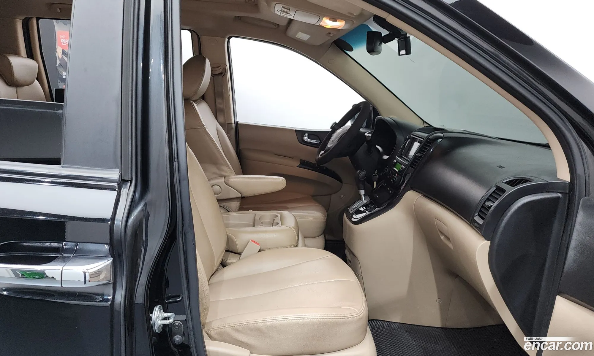 Kia Carnival R 2013 — 19