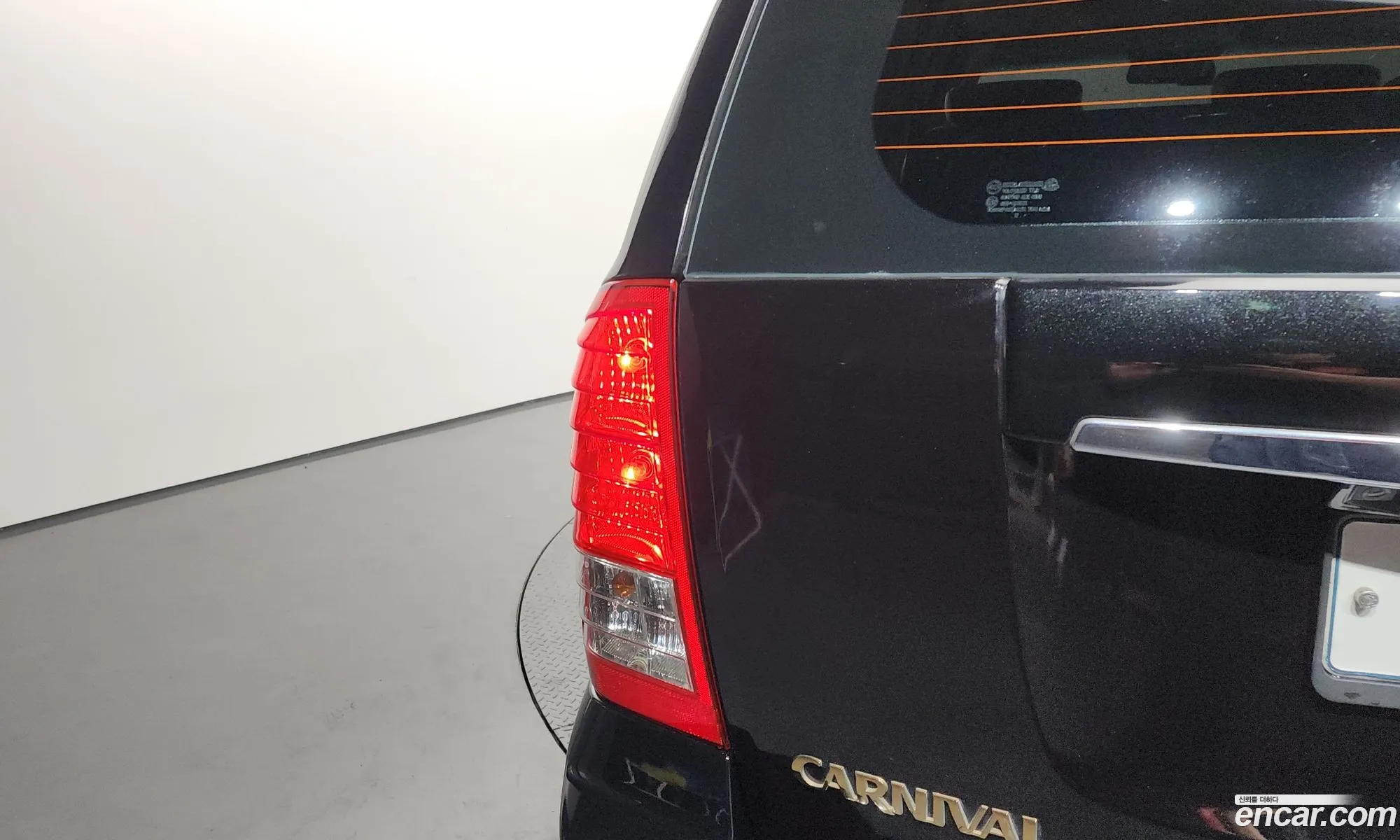 Kia Carnival R 2013 — 5