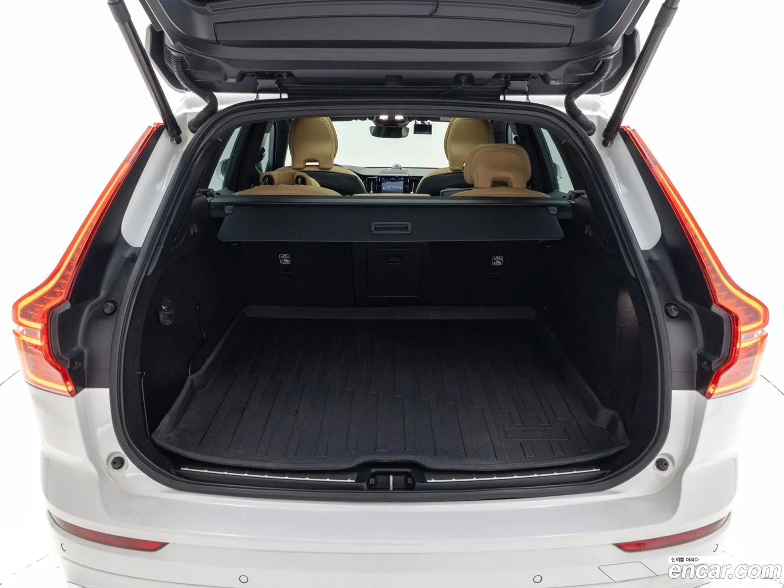 Volvo XC60 2023 — 15