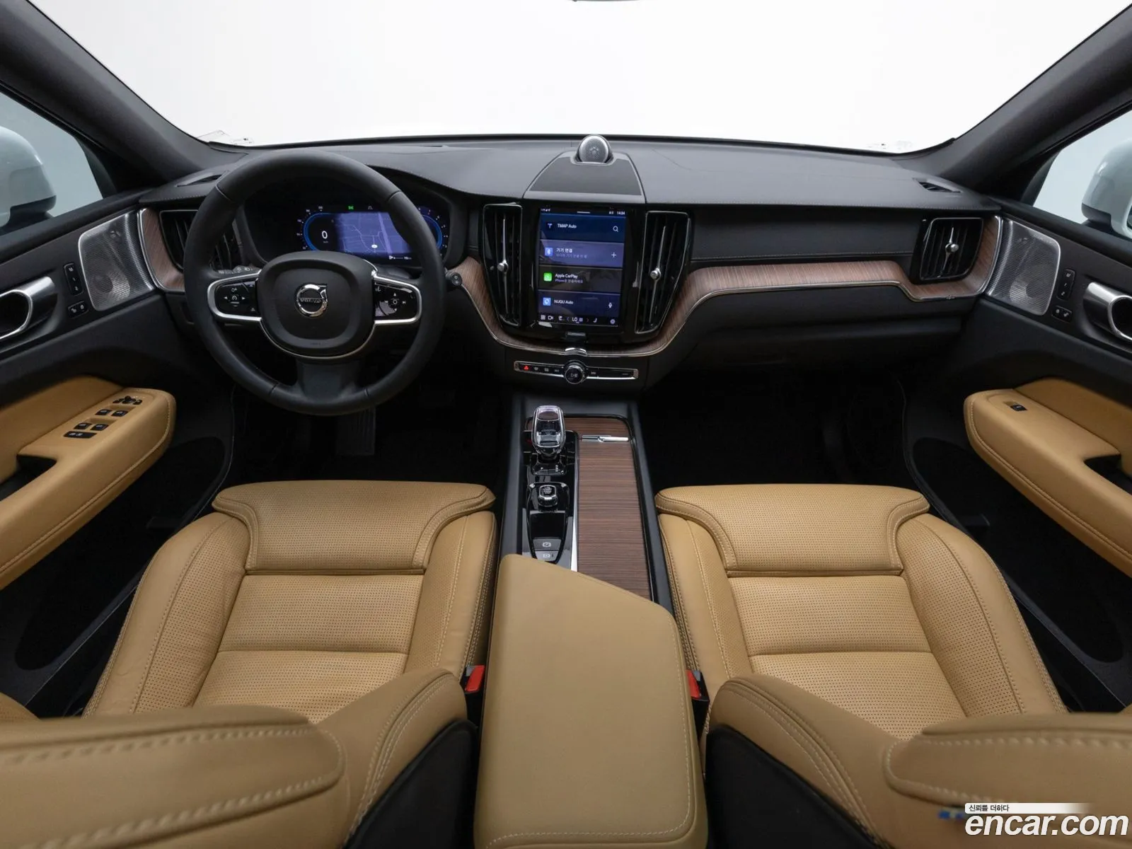 Volvo XC60 2023 — 13