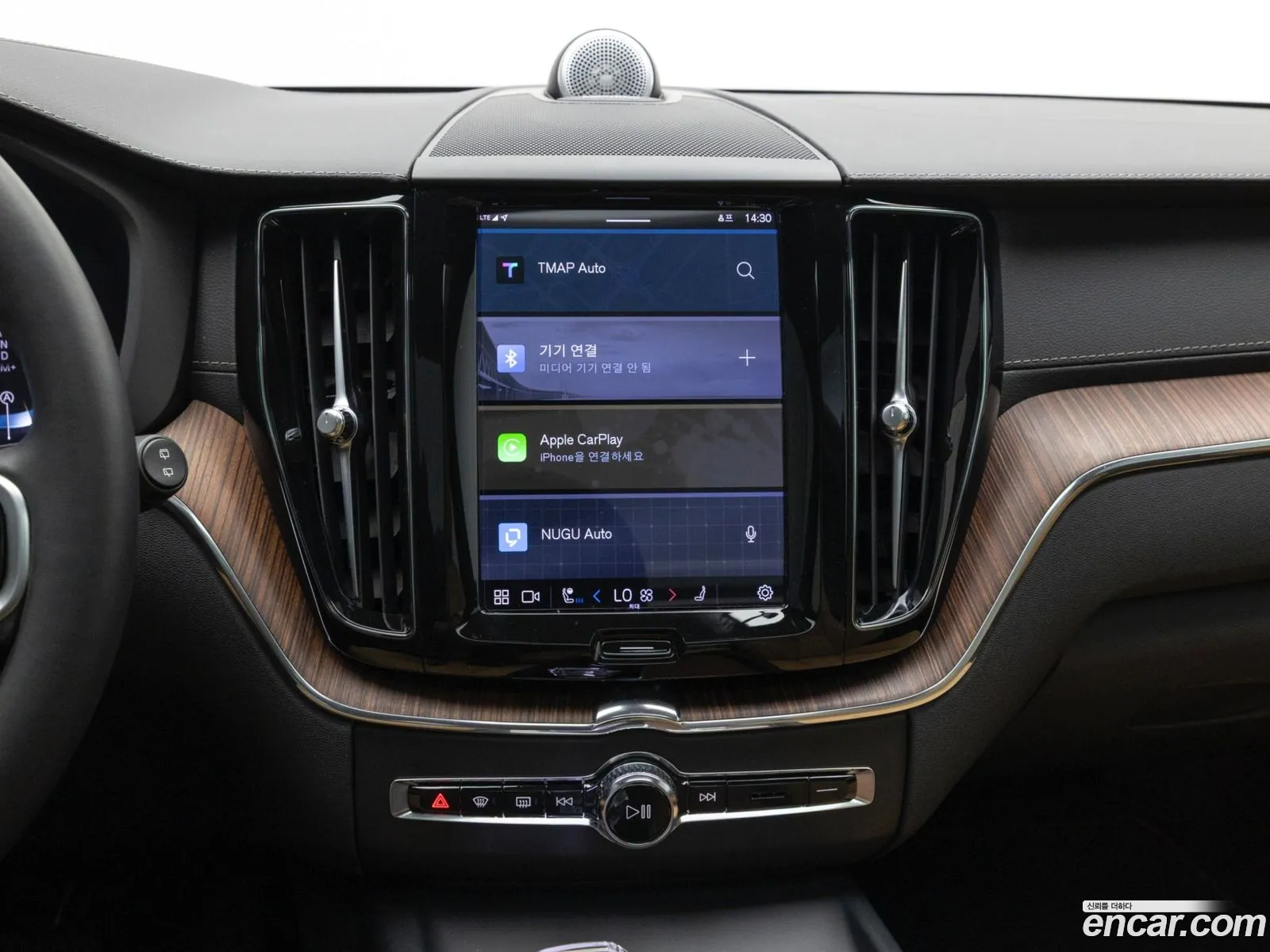 Volvo XC60 2023 — 10