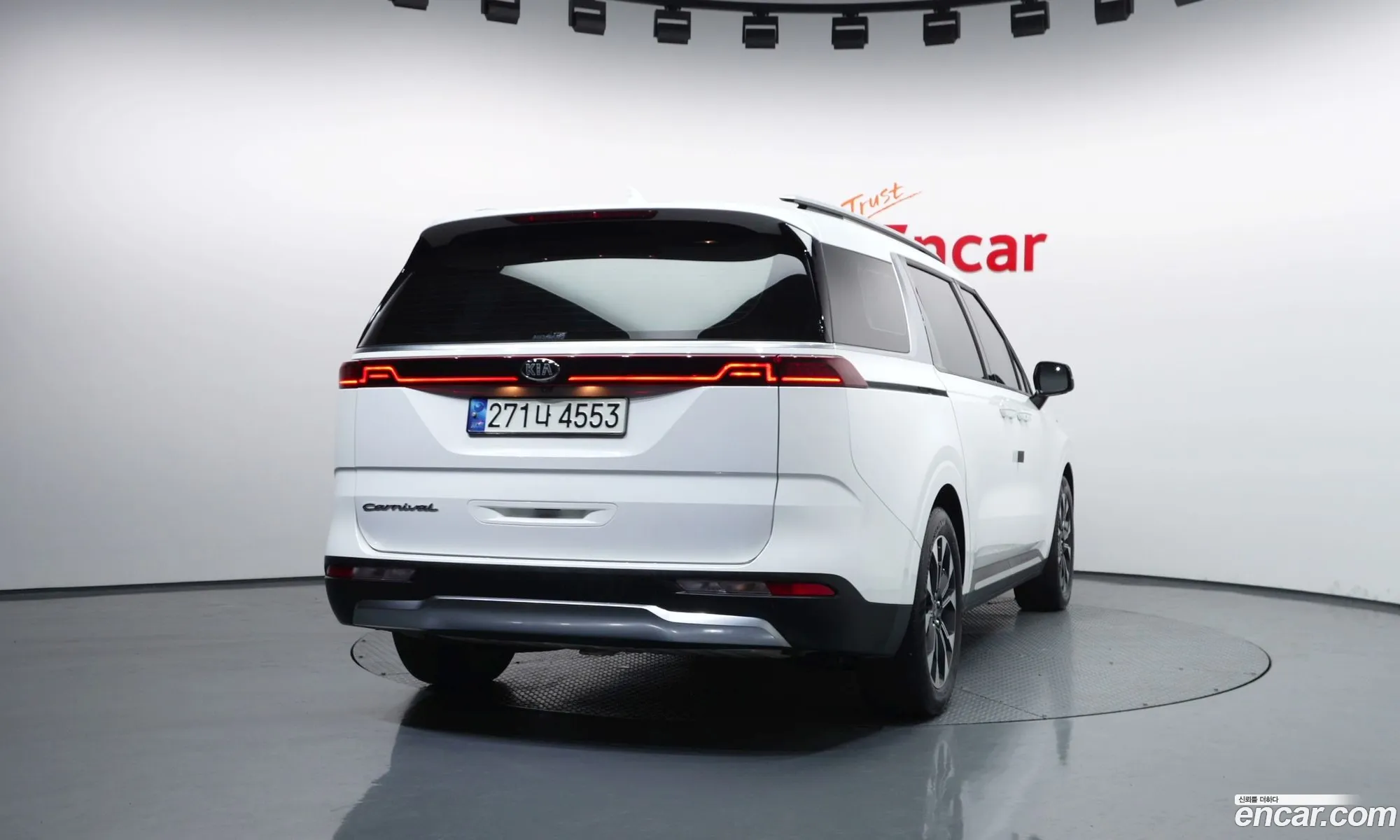 Kia Carnival 2021 — 11