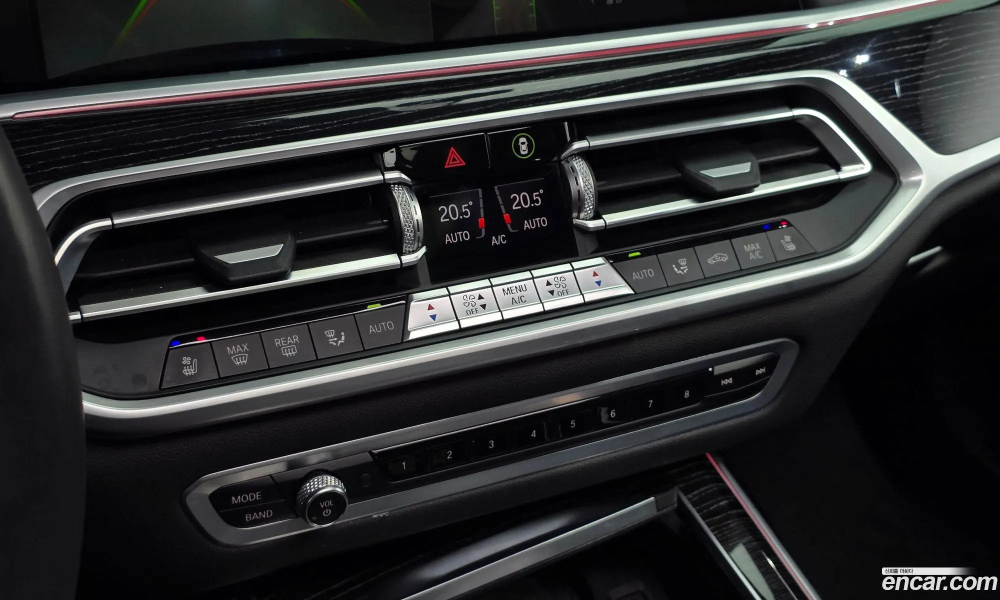 BMW X7 2021 — 18