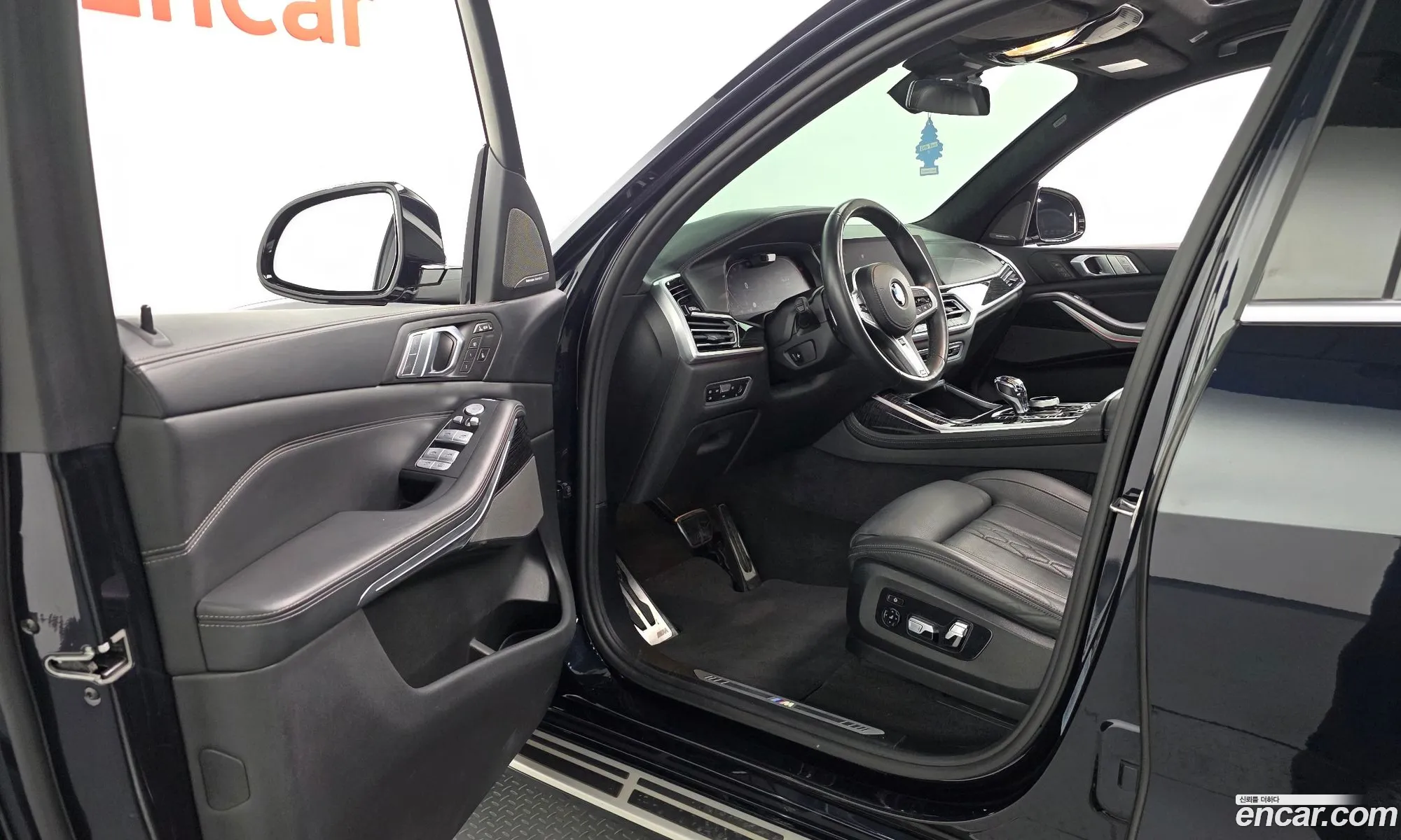 BMW X7 2021 — 17