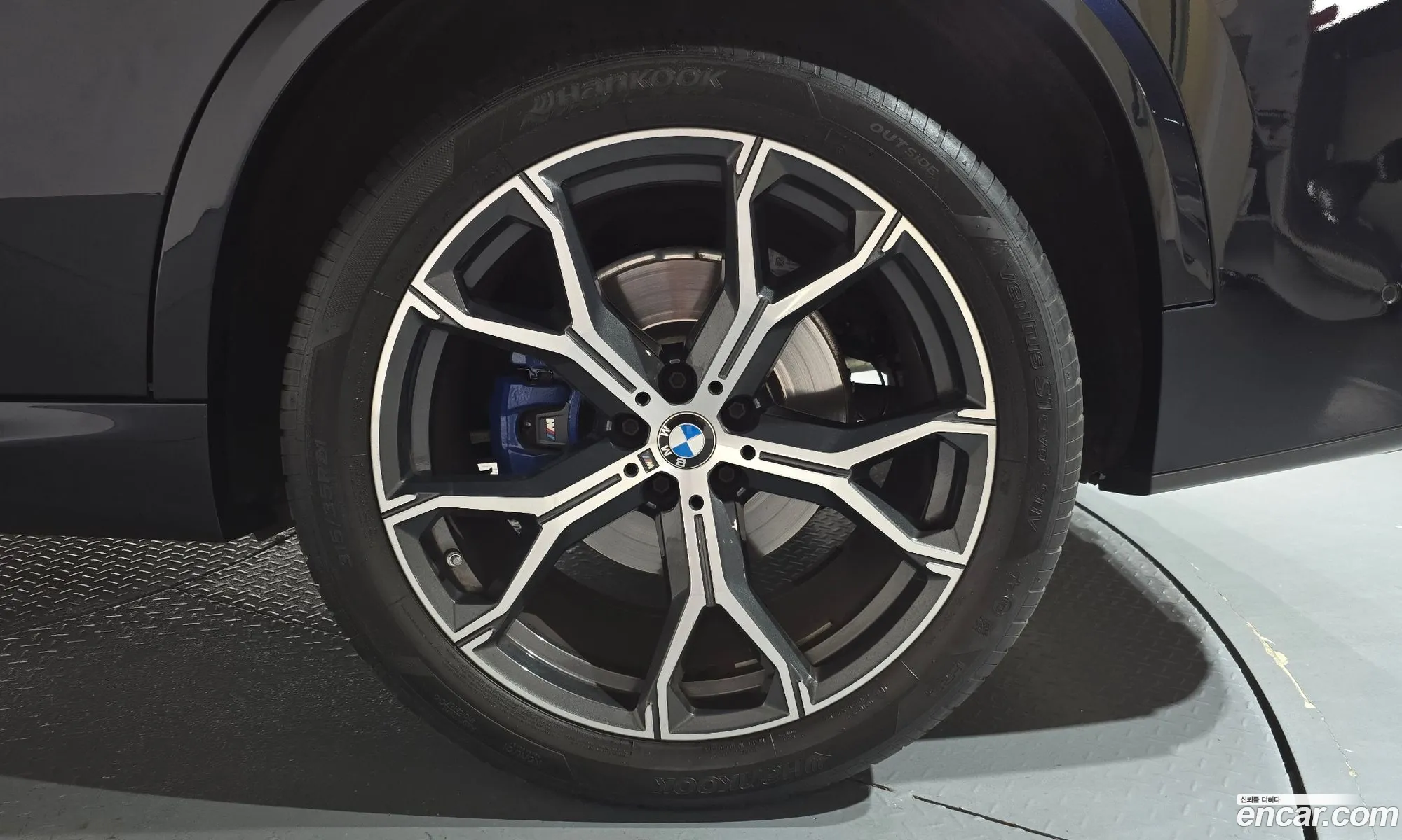BMW X5 2021 — 32