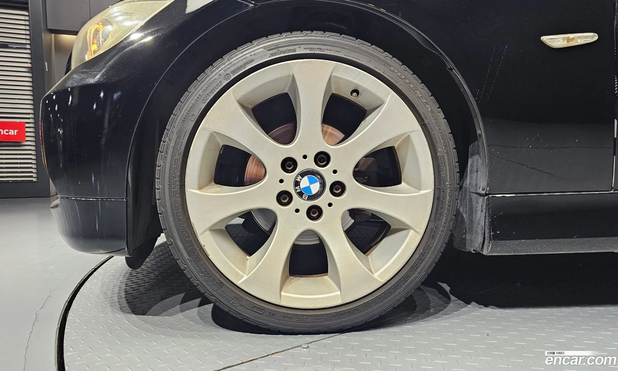 BMW 3 Series 2005 — 17