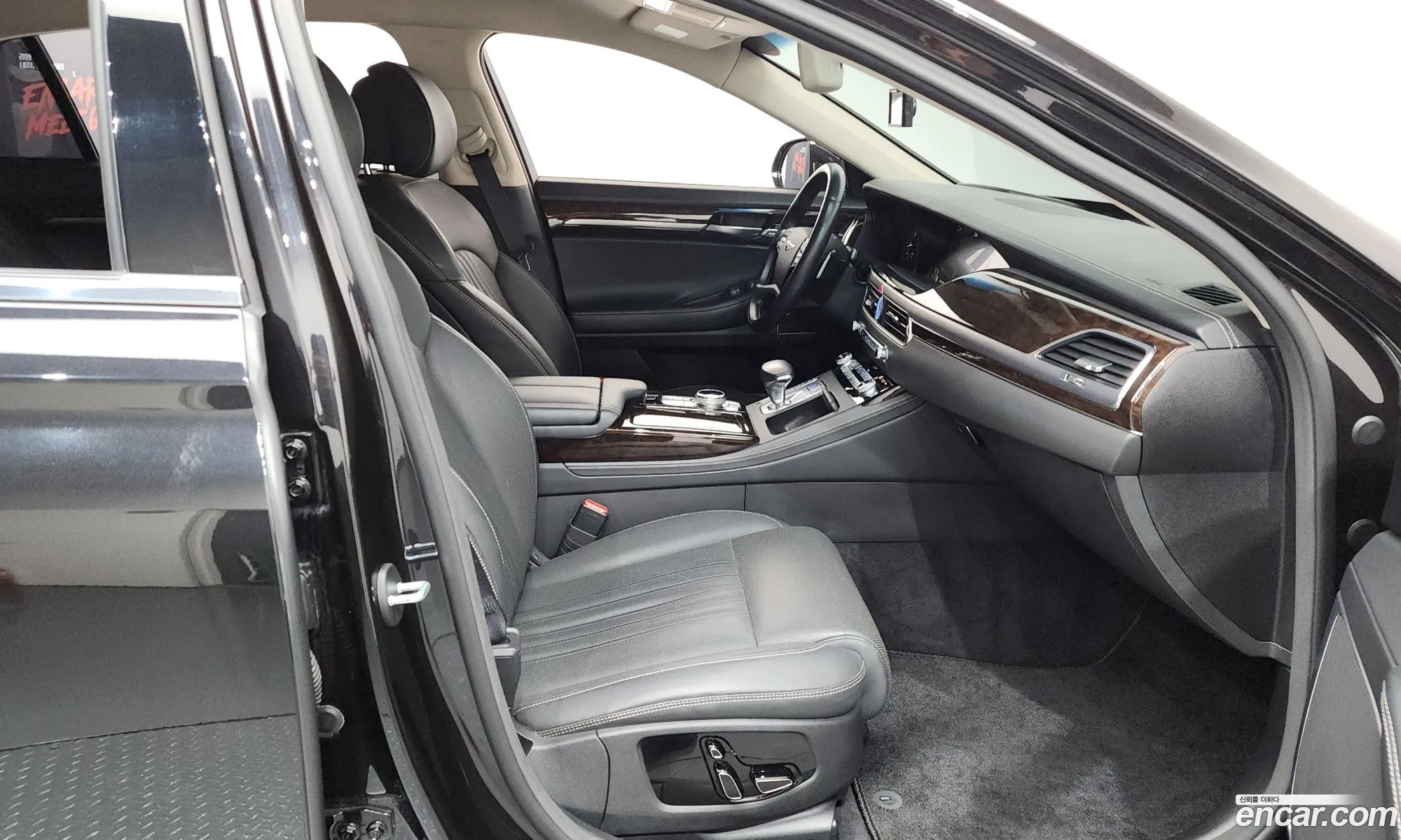 Genesis G90 2018 — 9