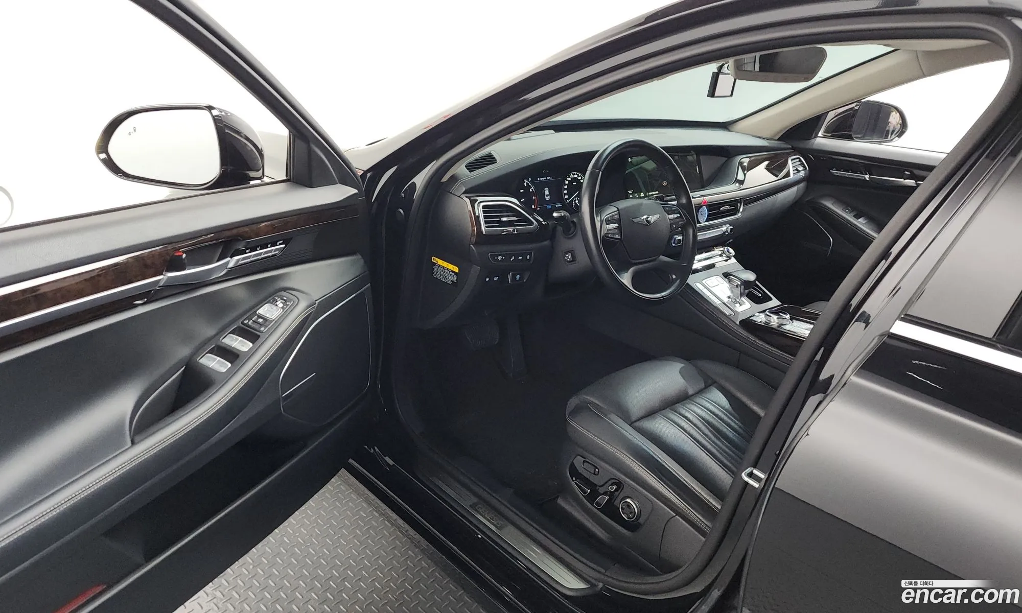 Genesis G90 2018 — 13
