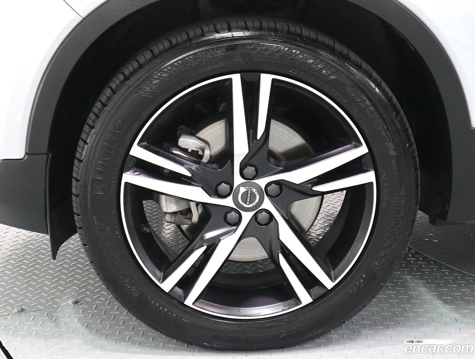 Volvo XC40 2020 — 13