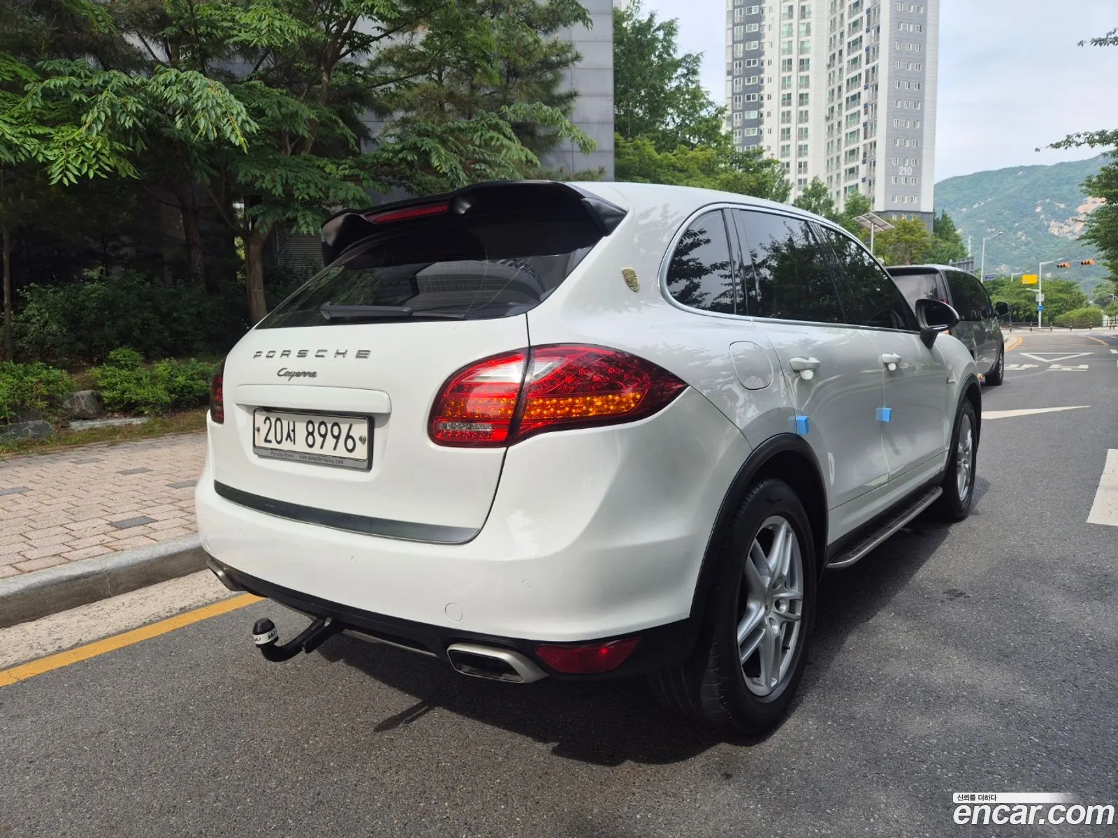 Porsche Cayenne 2012 — 18