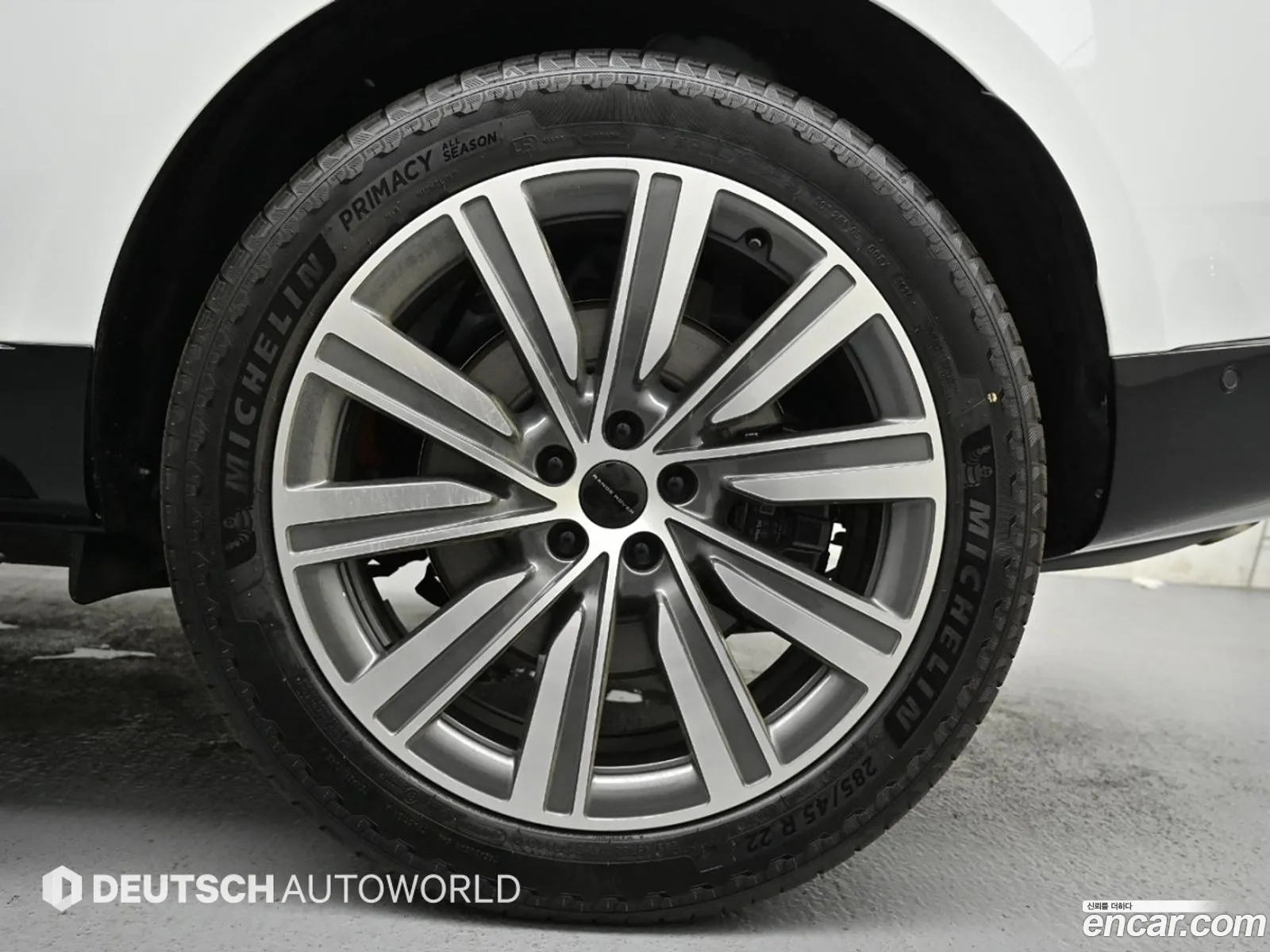 Land Rover Range Rover 2026 — 17