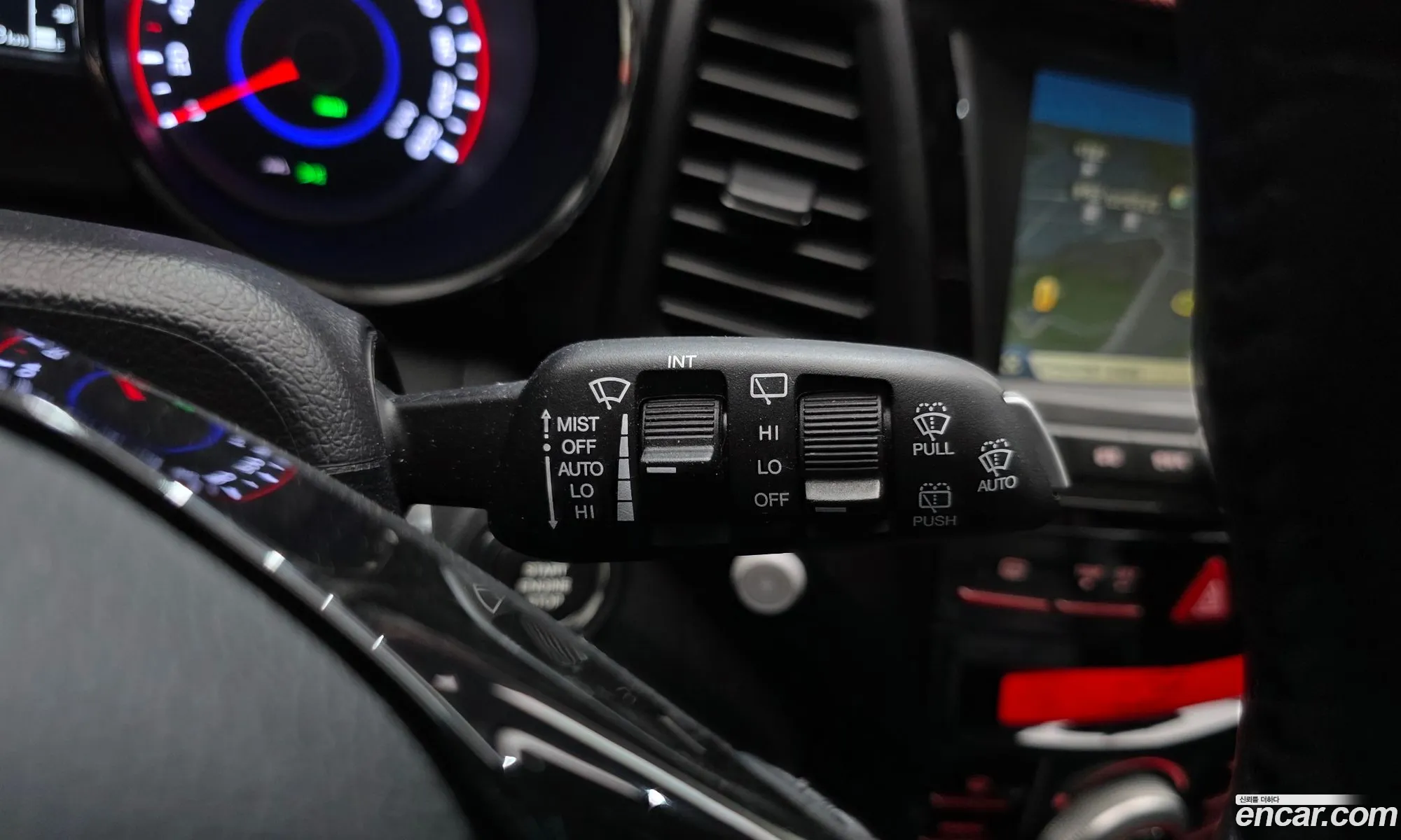 KG Mobility (SsangYong) Tivoli Air 2016 — 13