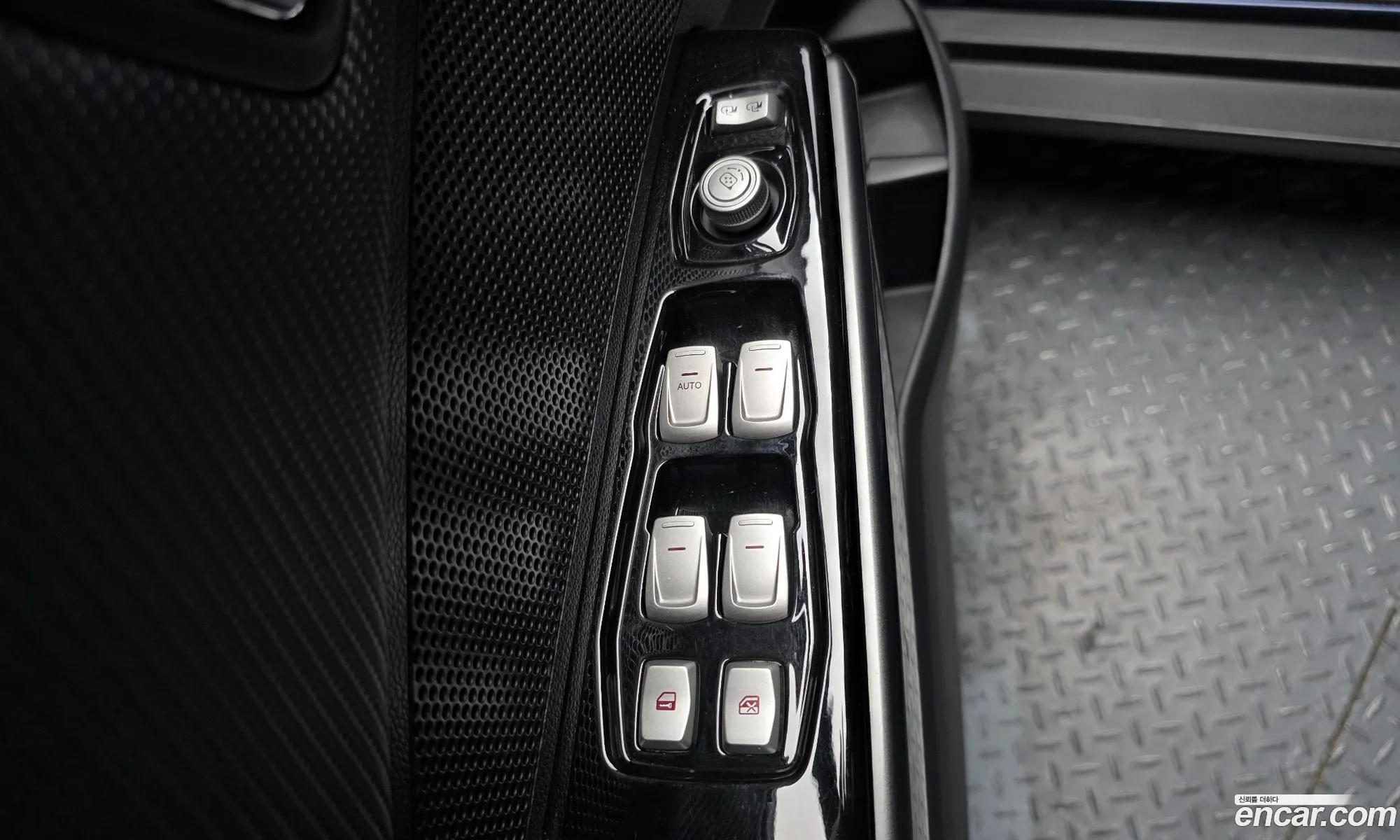 KG Mobility (SsangYong) Tivoli Air 2016 — 31