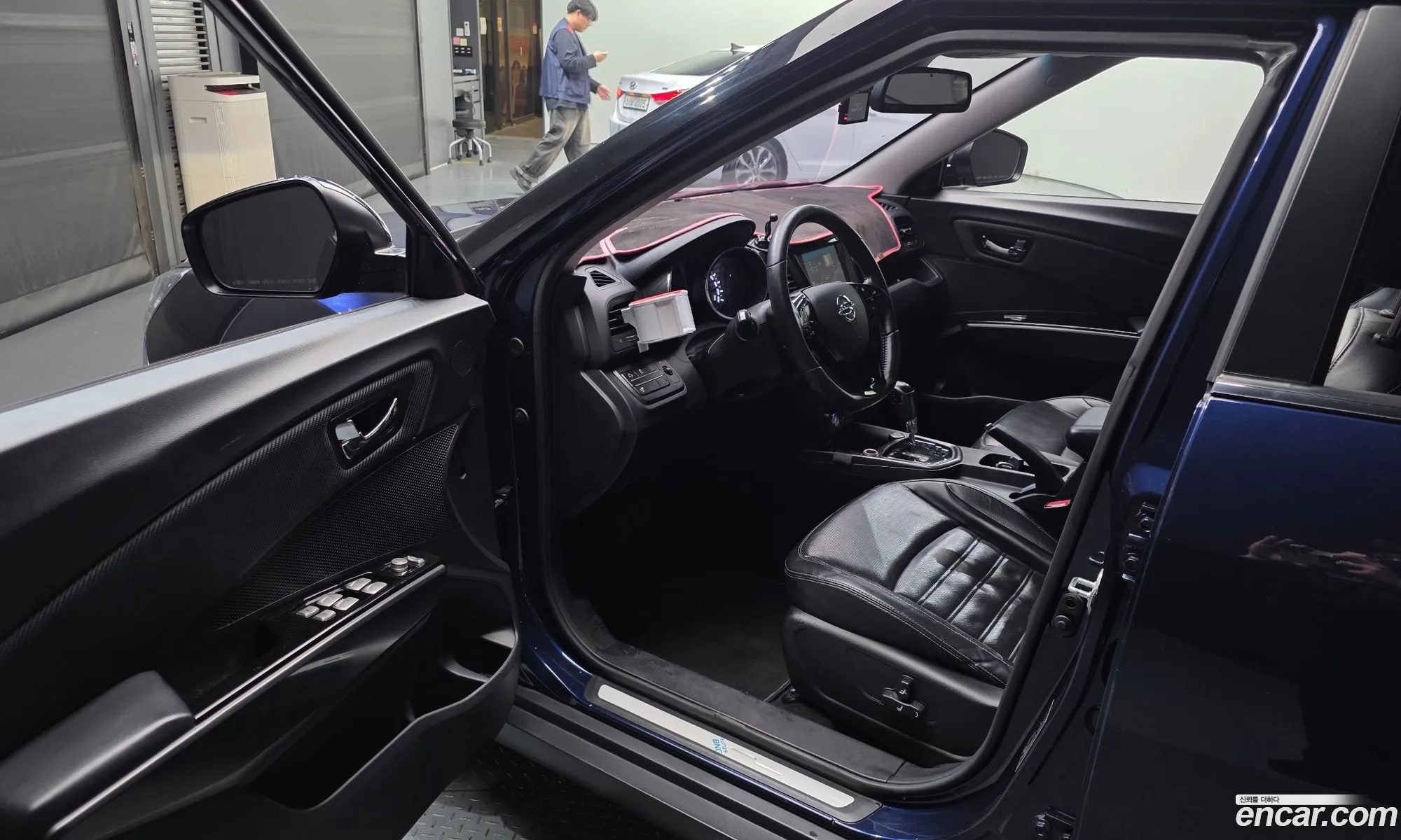 KG Mobility (SsangYong) Tivoli Air 2016 — 32