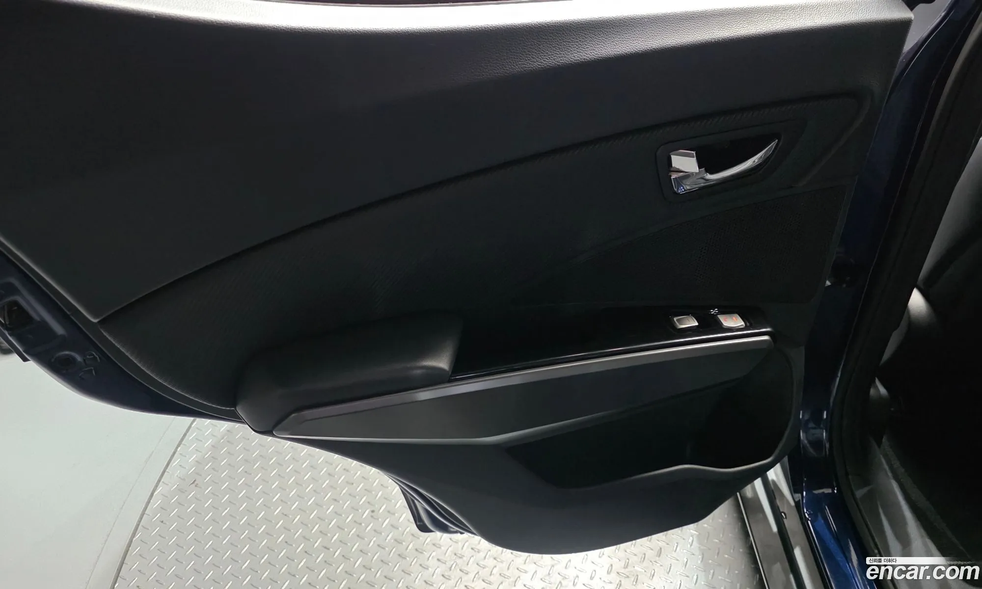 KG Mobility (SsangYong) Tivoli Air 2016 — 25