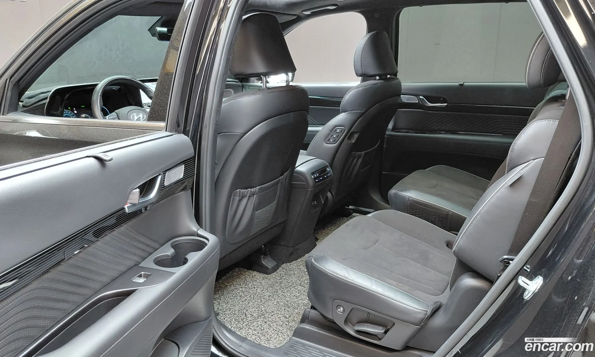 Hyundai Palisade 2023 — 17