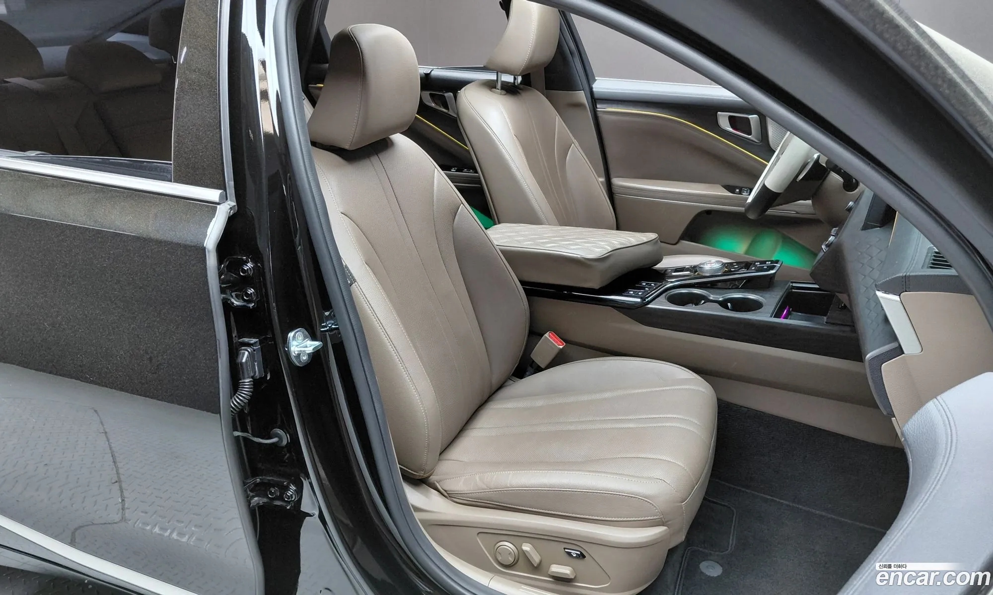 Kia K8 2022 — 17