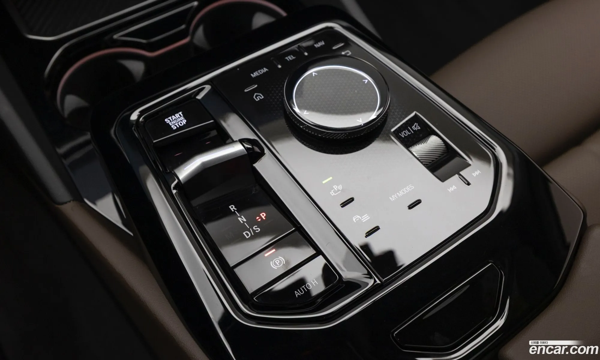 BMW 5 Series 2025 — 17